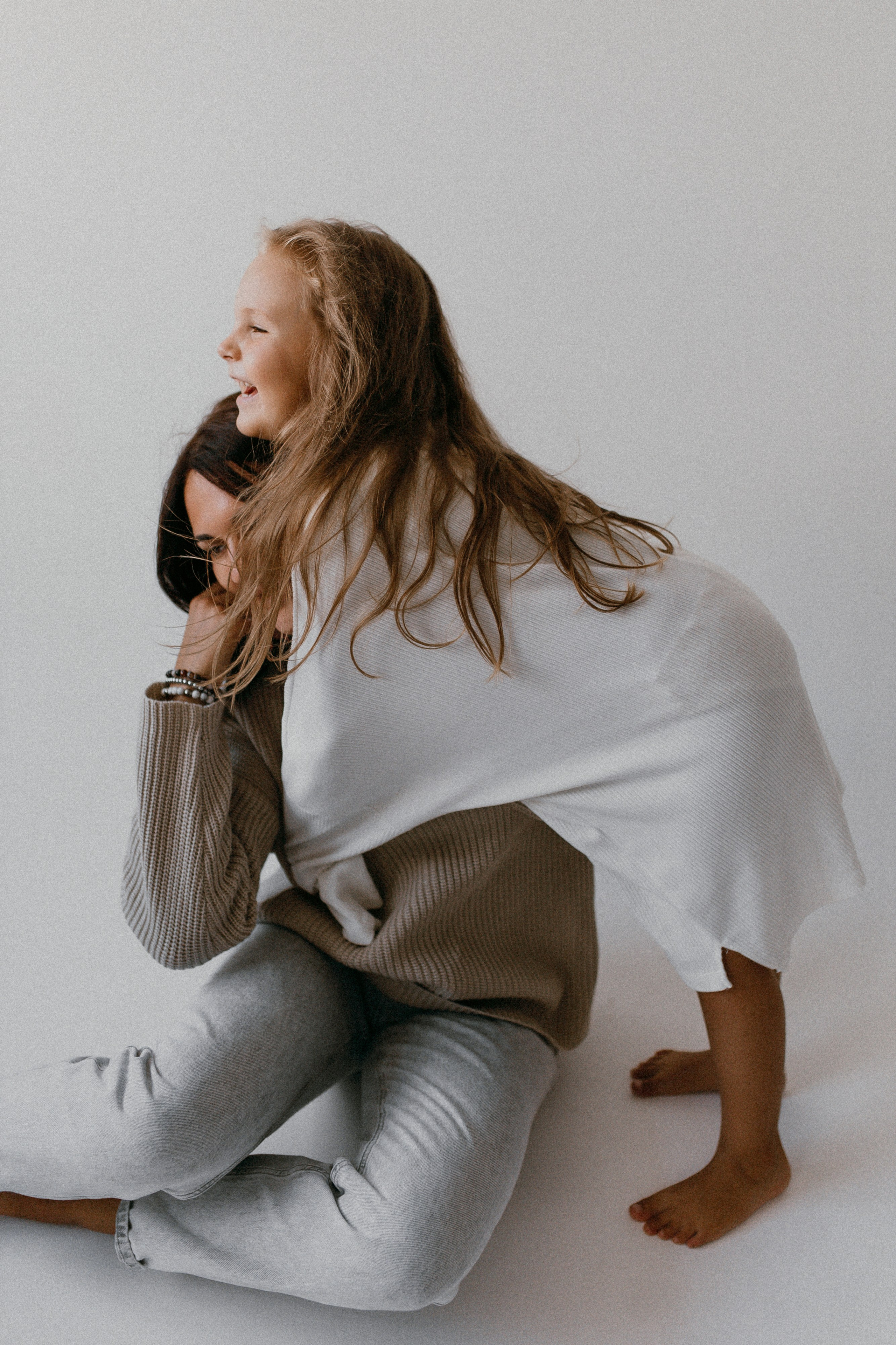 Есения и мама. Семейный фотограф Губкин/Старый Оскол