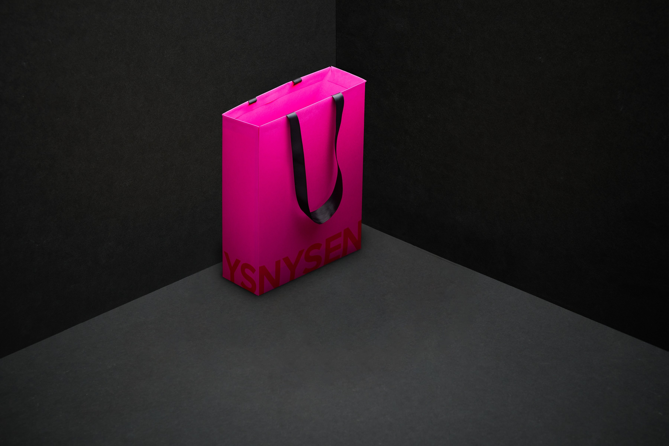 Серия фотографий бумажной упаковки для интернет магазина. Предметный фотограф для маркетплейсов. Казань