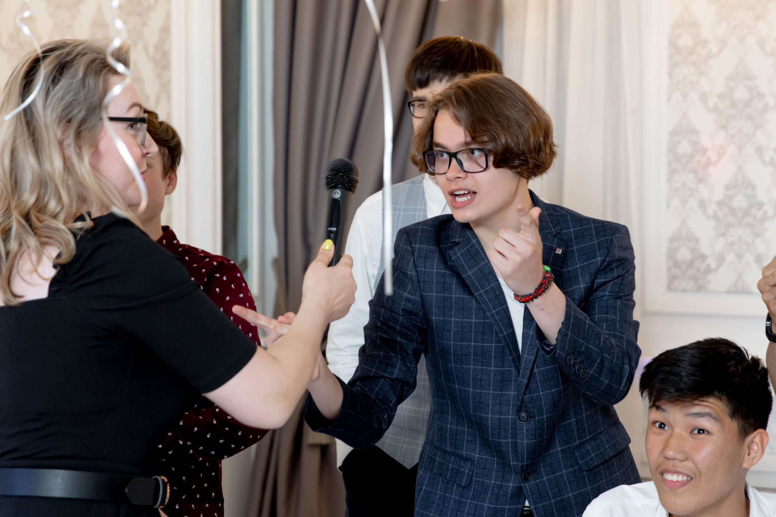 Фотосъёмка школьного выпускного. Фотограф на праздник, корпоратив, День Рождения и Юбилей в г. Санкт-Петербурге Алексей Анкушев