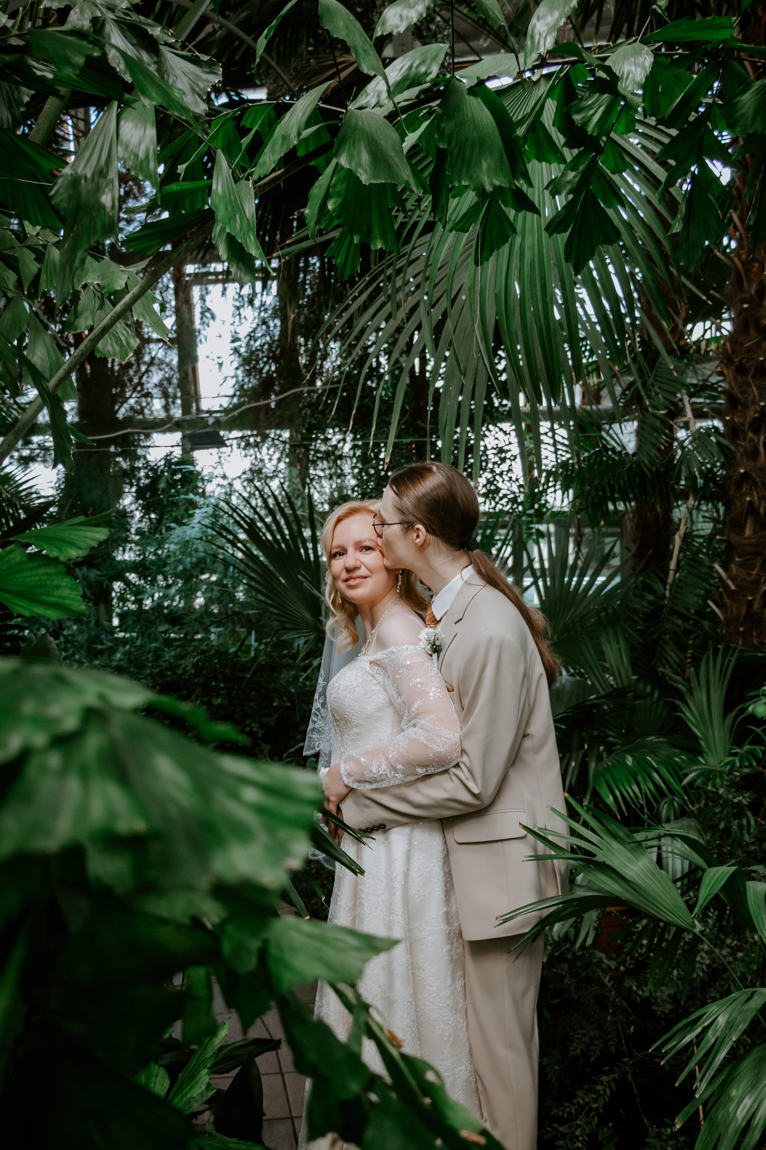 Свадебная фотосессия в оранжерее, Екатеринбург. Александр и Дарья. Фотограф в Екатеринбурге Пойгина Елена