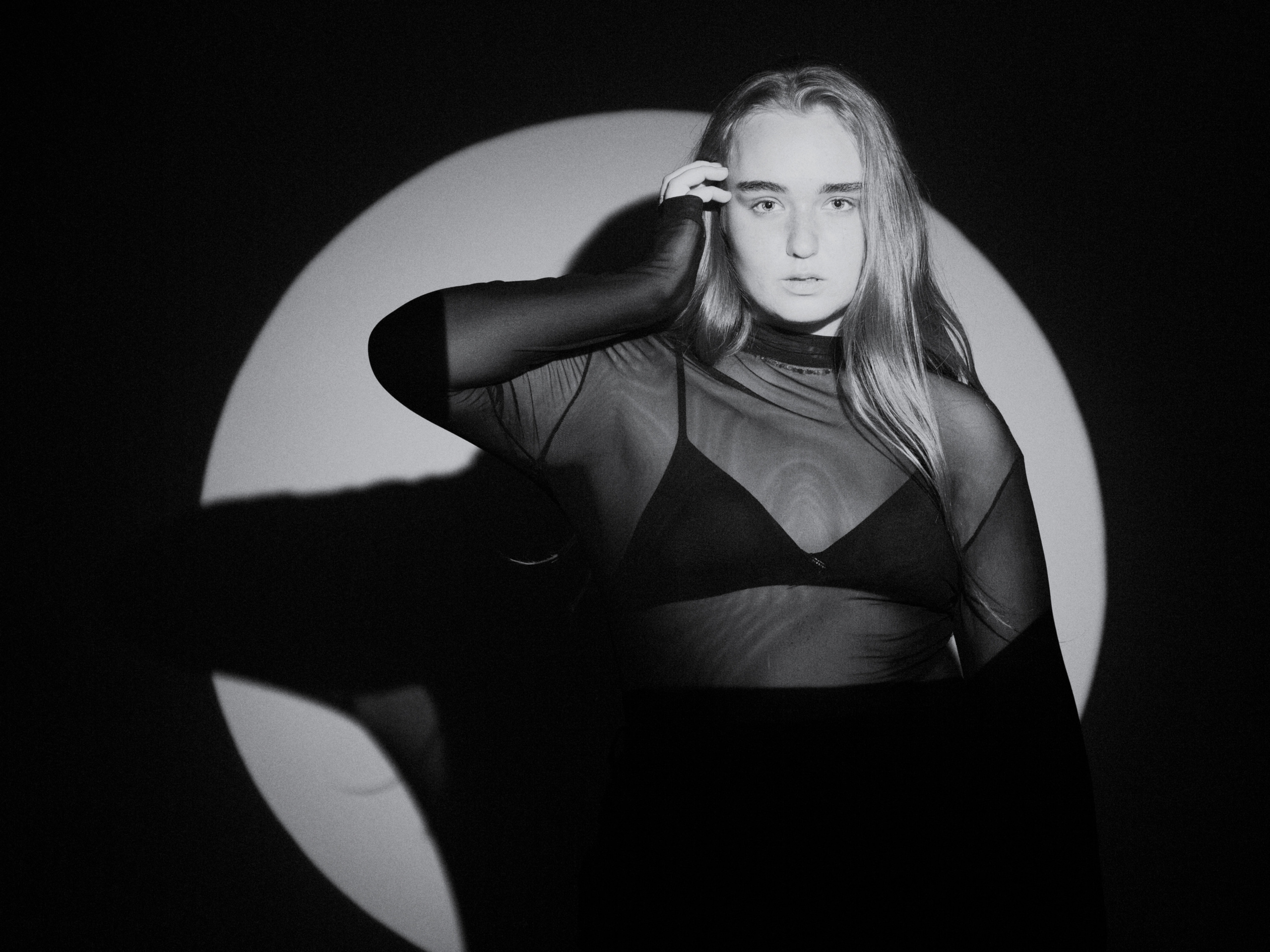 Даша - студийная съемка с гобо. Фотоархив • Портретная съемка