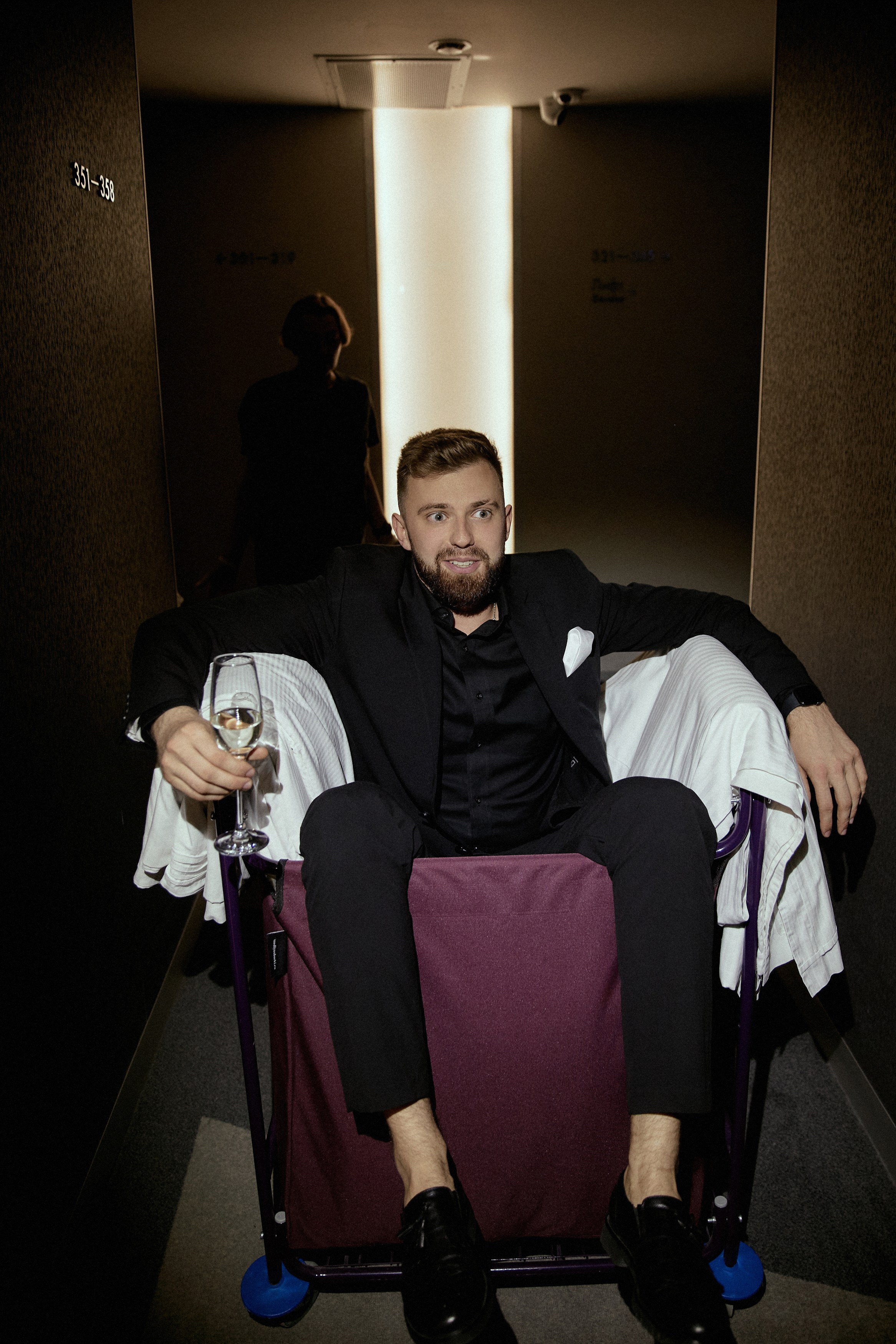 TOTAL BLACK. Дмитрий Мазуркевич: Профессиональный Репортажный Фотограф