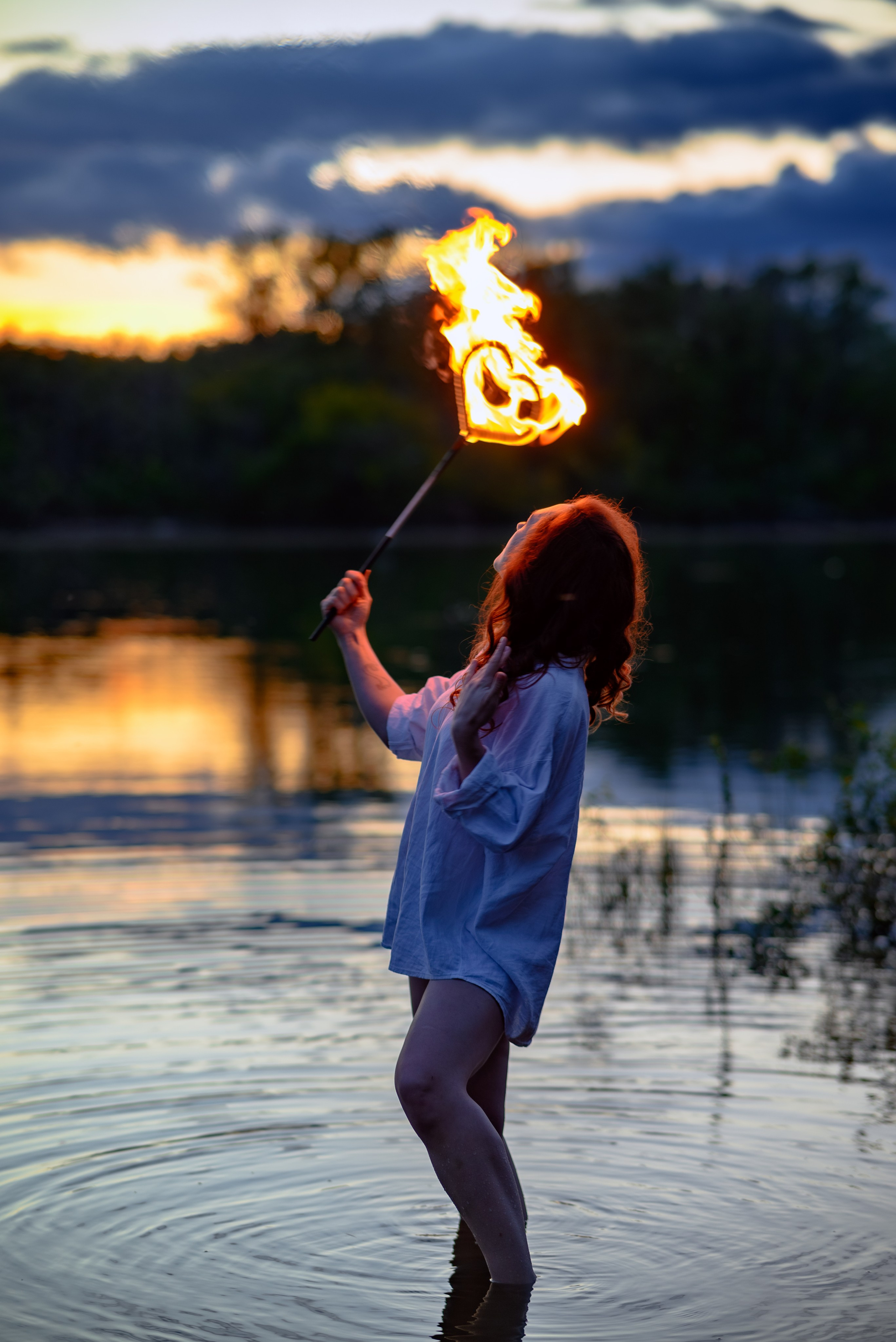 Творческие фотосессии с огнём. Портретный фотограф Александр Журов в Кинеле, Самаре и Самарской области