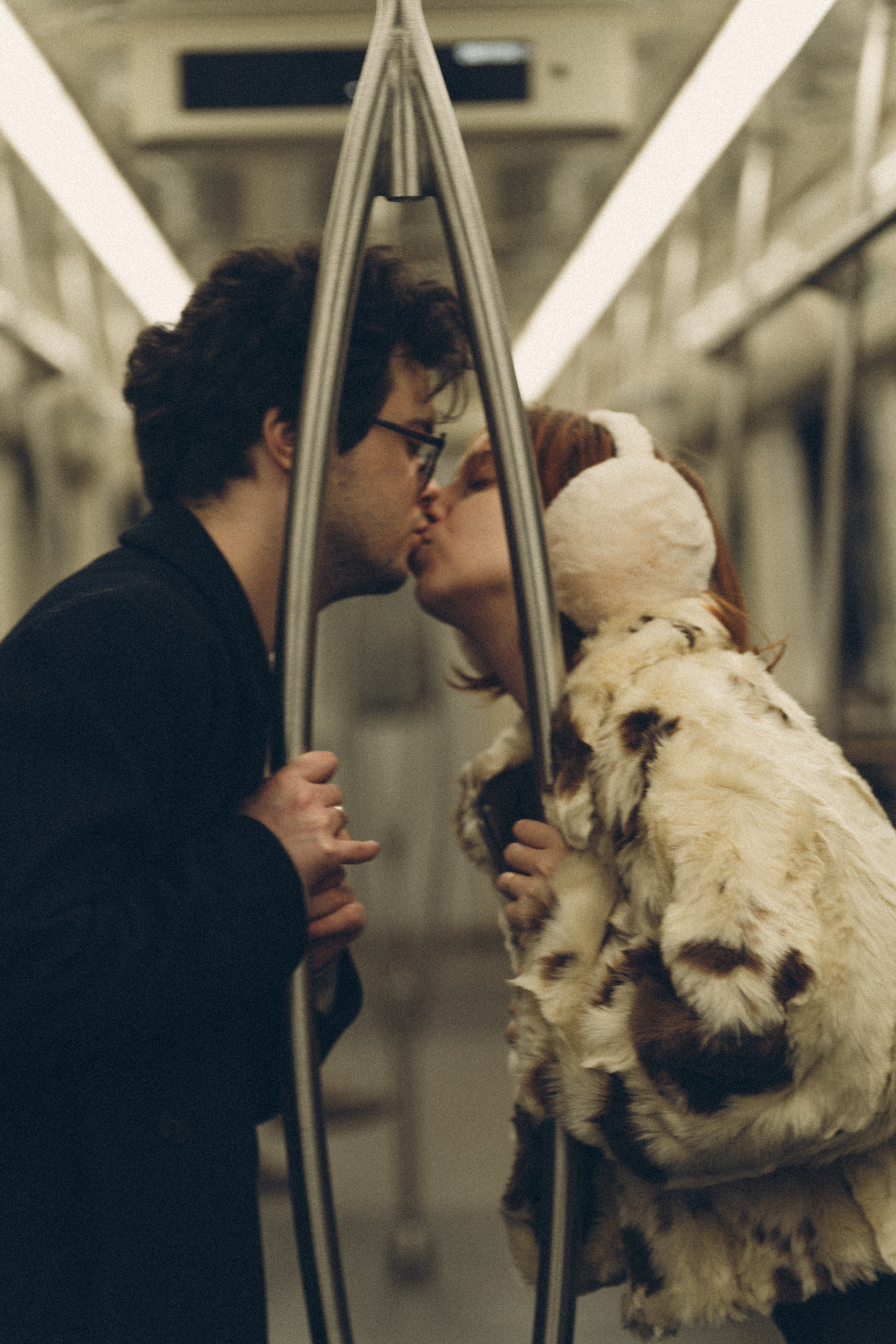 НОВОГОДНЯЯ ФОТОСЕСИИЯ ПАРЫ В МЕТРО ЛЮБОВЬ. Профессиональный фотограф, Санкт-Петербург — Виктория Богомолова