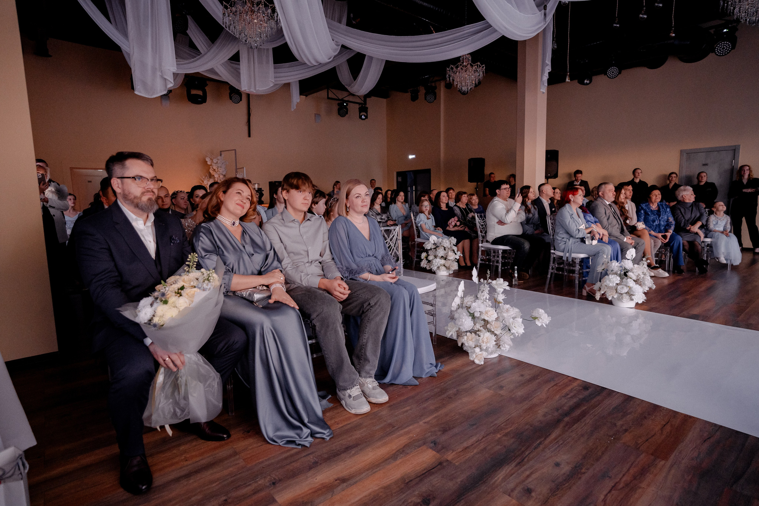 СВАДЕБНАЯ СЬЕМКА СБОРОВ В ОТЕЛЕ И ВЫЕЗД НА ЦЕРЕМОНИЮ (СНЯТО В СИБИРЕ В НИЖНЕВАРТОВСКЕ). Профессиональный фотограф, Санкт-Петербург — Виктория Богомолова