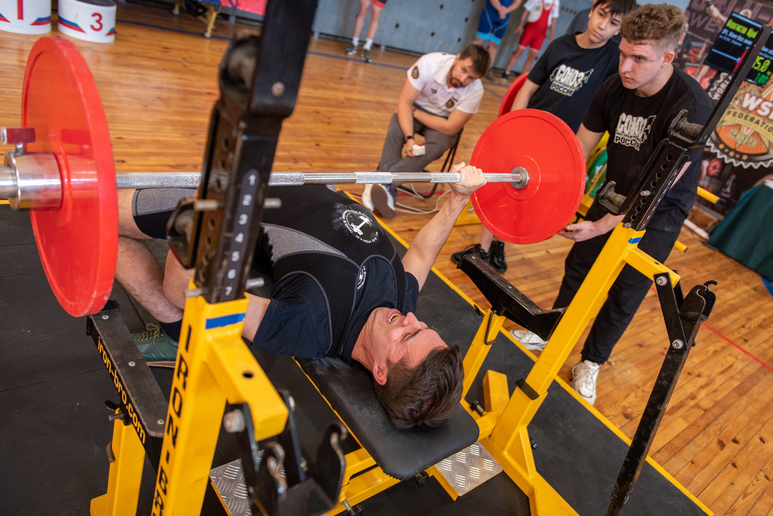 Репортаж с турнира по пауэрлифтингу