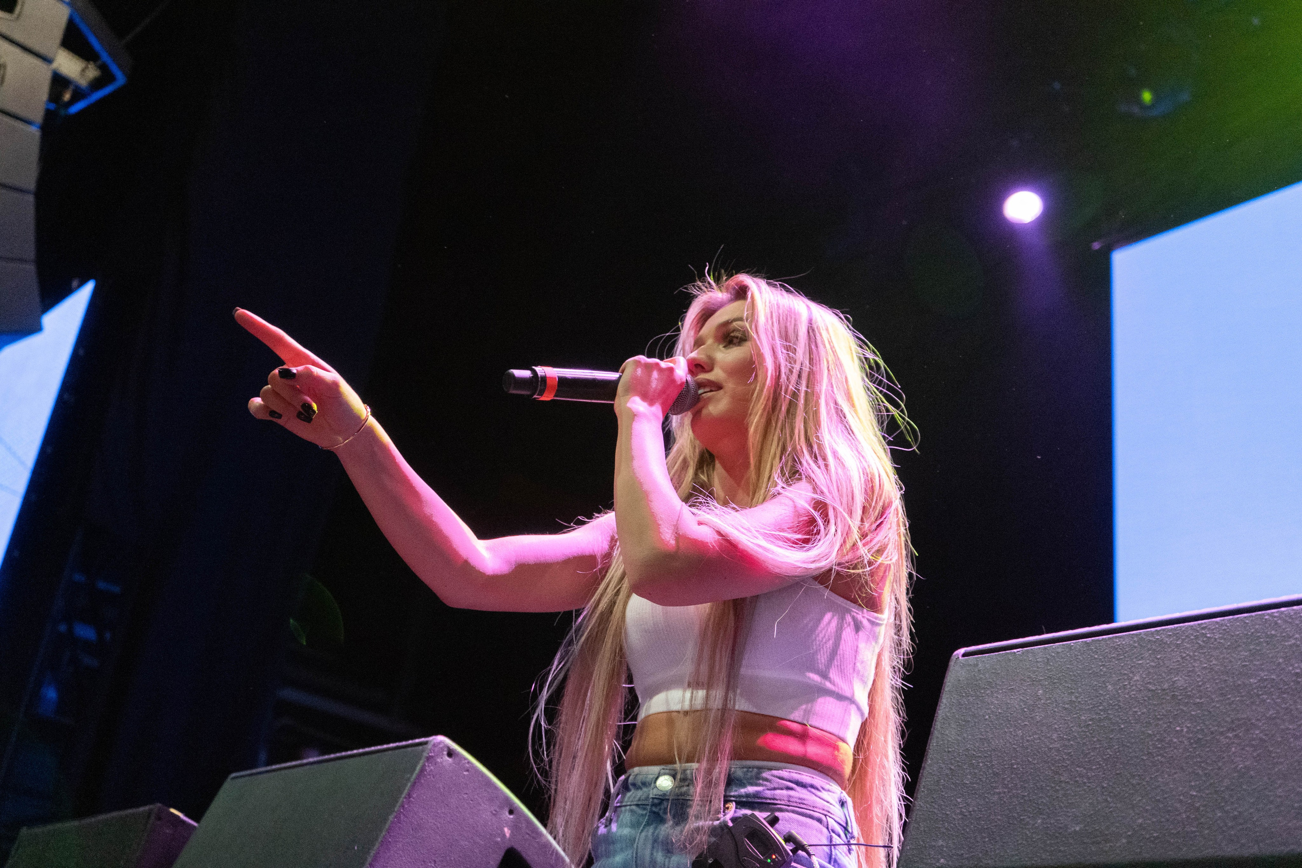 Концерт Люси Чеботиной ко Дню студента. Главная