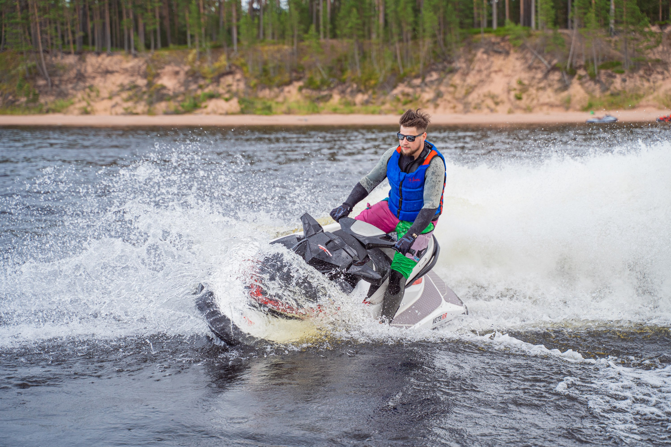 Гидровыезд в Коневский мужской монастырь. Свадебный, семейный, портретный, репортажный фотограф в Санкт-Петербурге