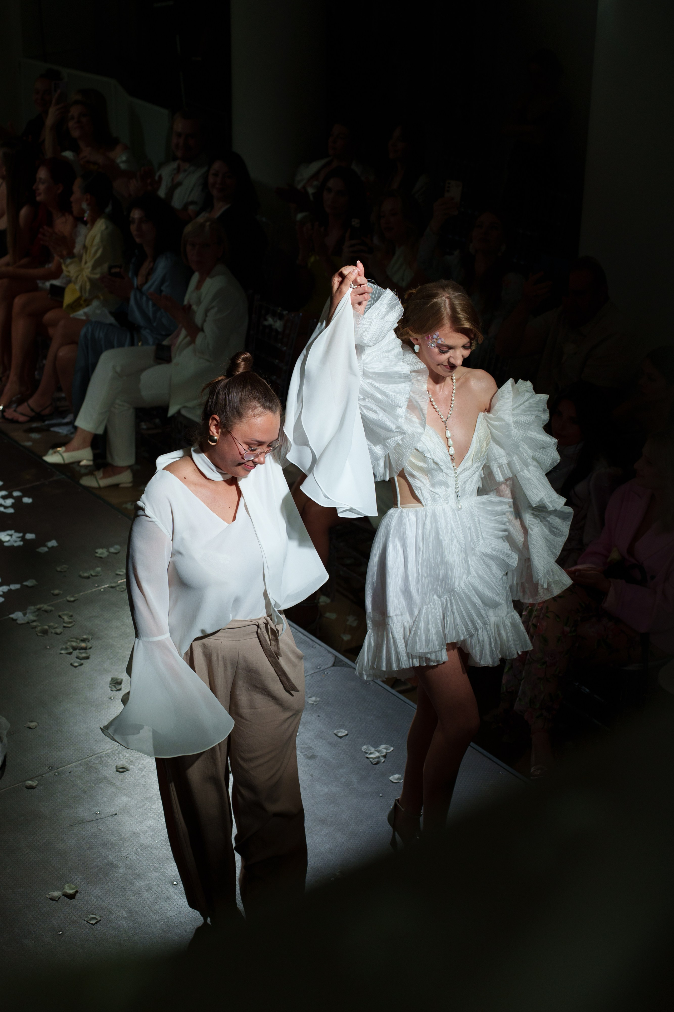 Репортаж |Модный показ Flower Inspiration |. Репортажный фотограф в Калининграде Екатерина Суханова