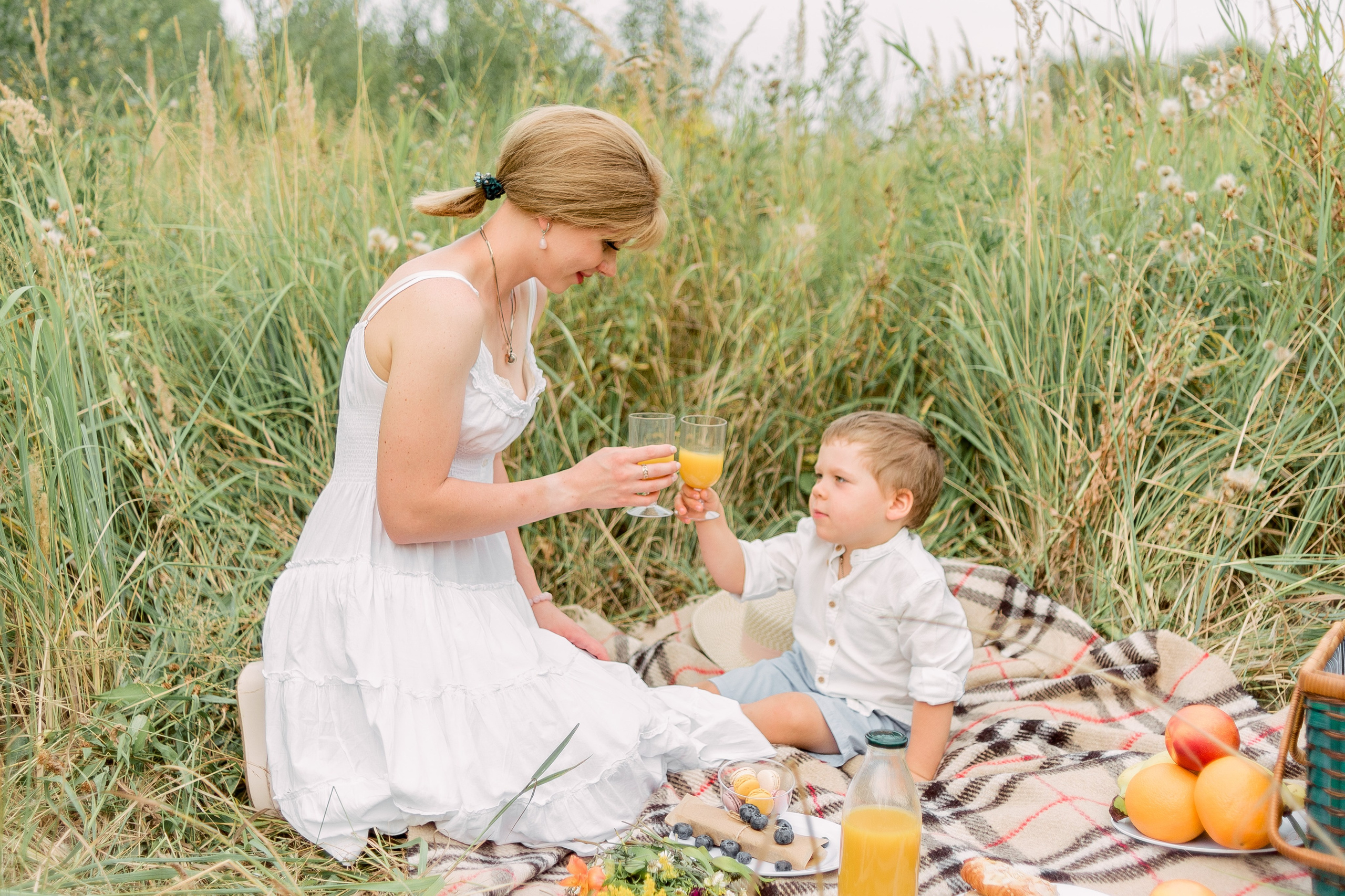 В поле. Фотограф Юлия Попова