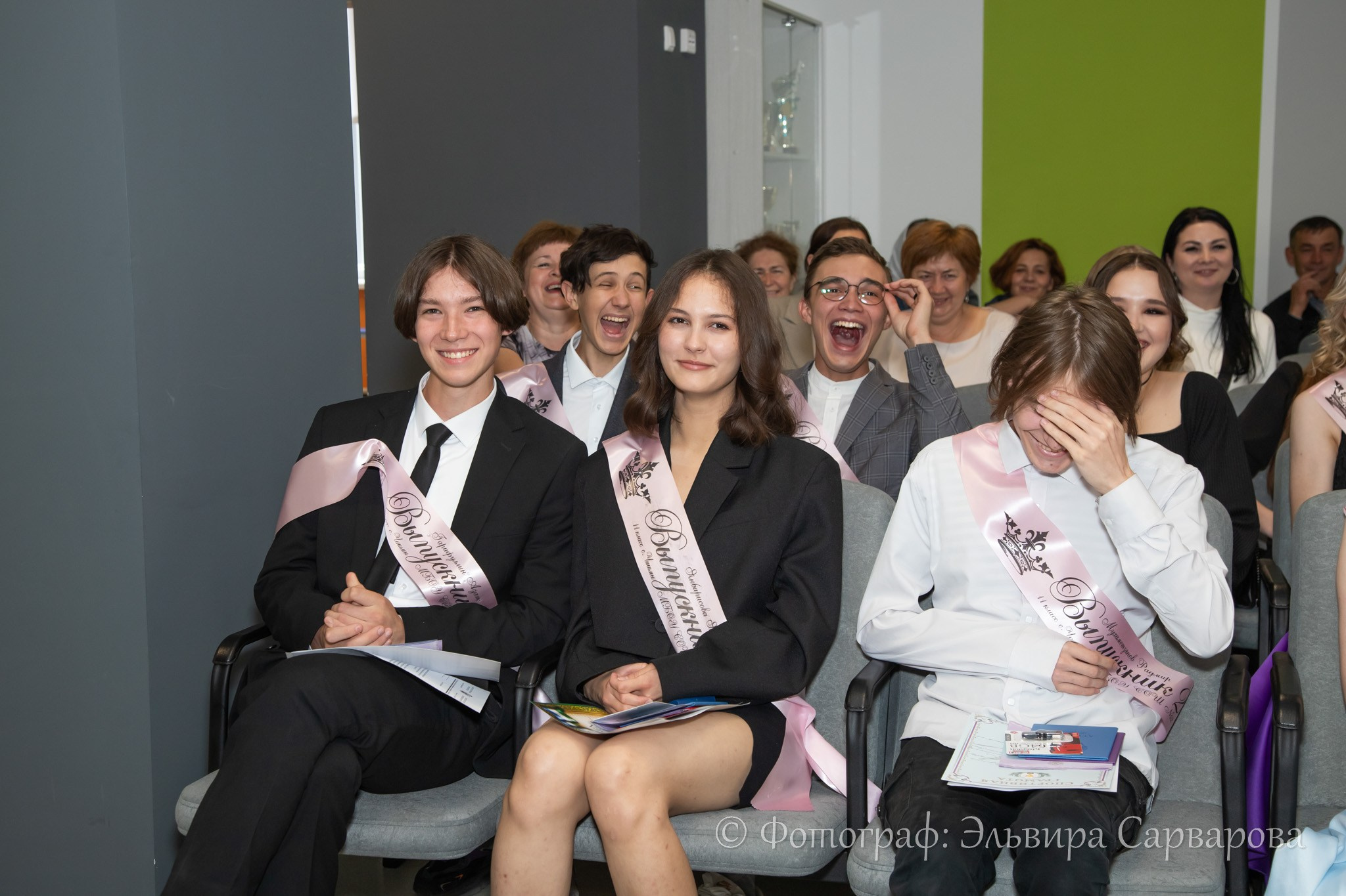 Вручение аттестатов 11 класс. Репортажный Фотограф