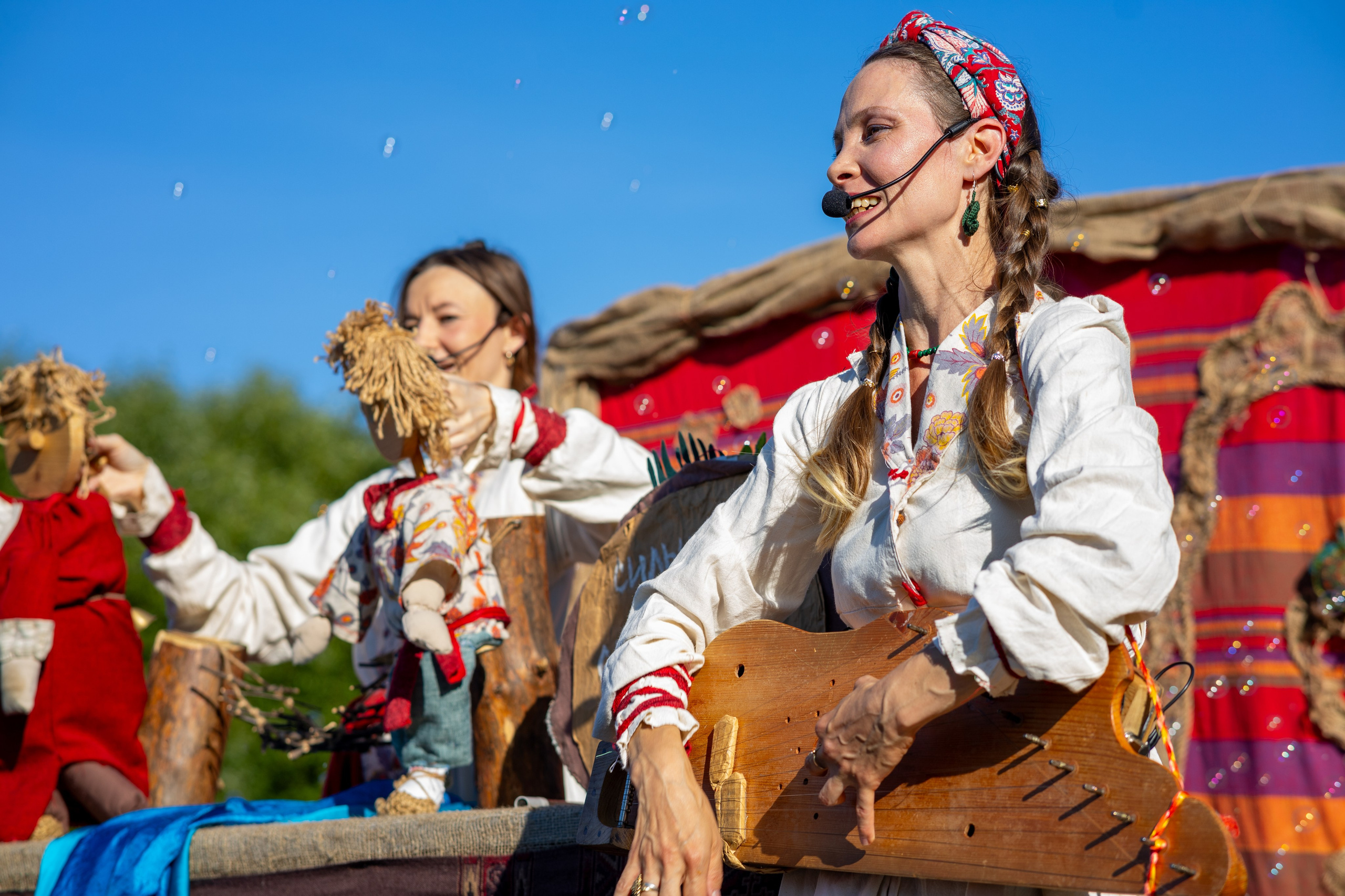 Сказки из кармана. Фотограф Михаил Олейник