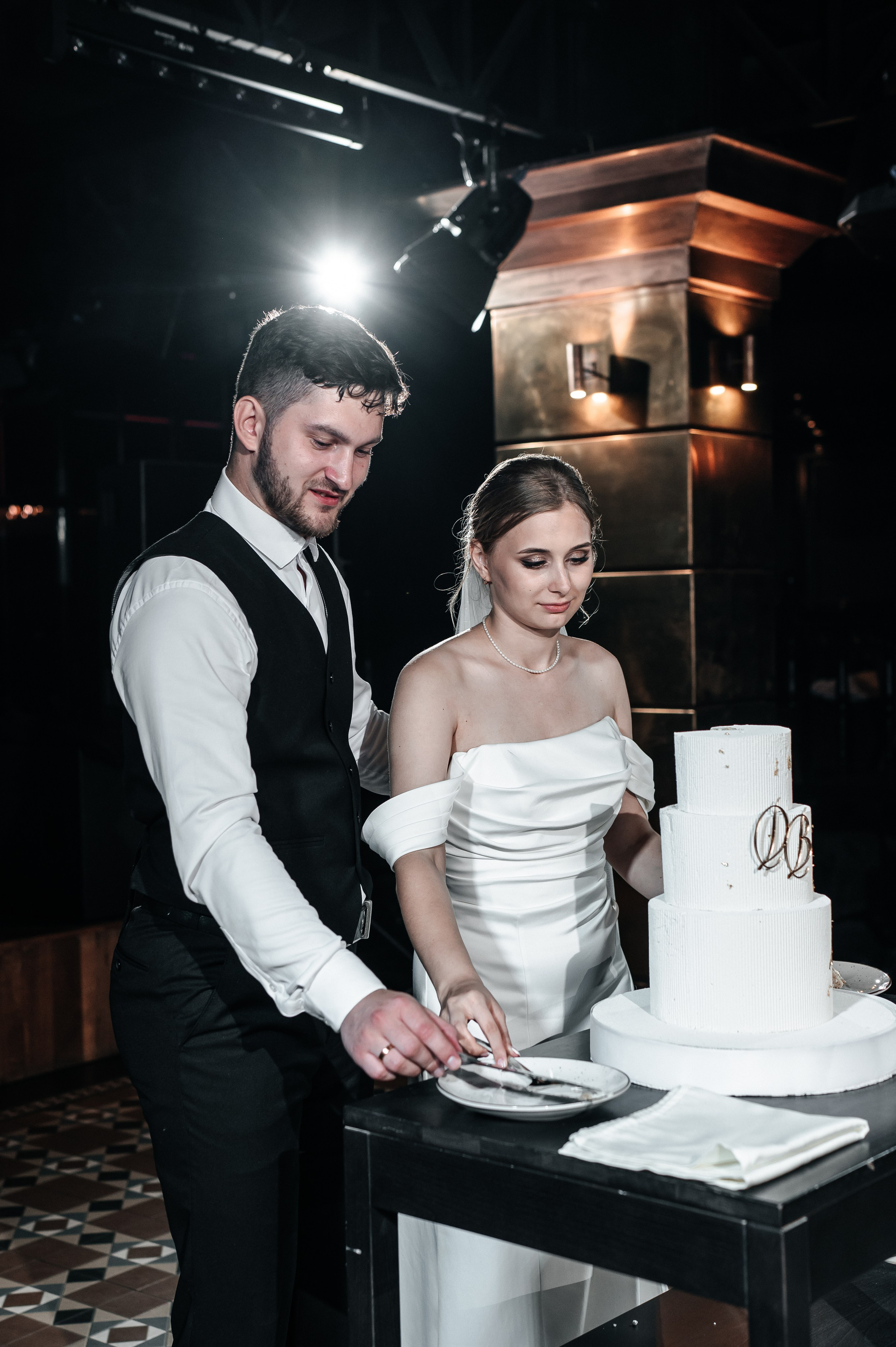 Даниил и Валерия. Черная утка. Полный день. Фотограф Екатерина Бочарникова