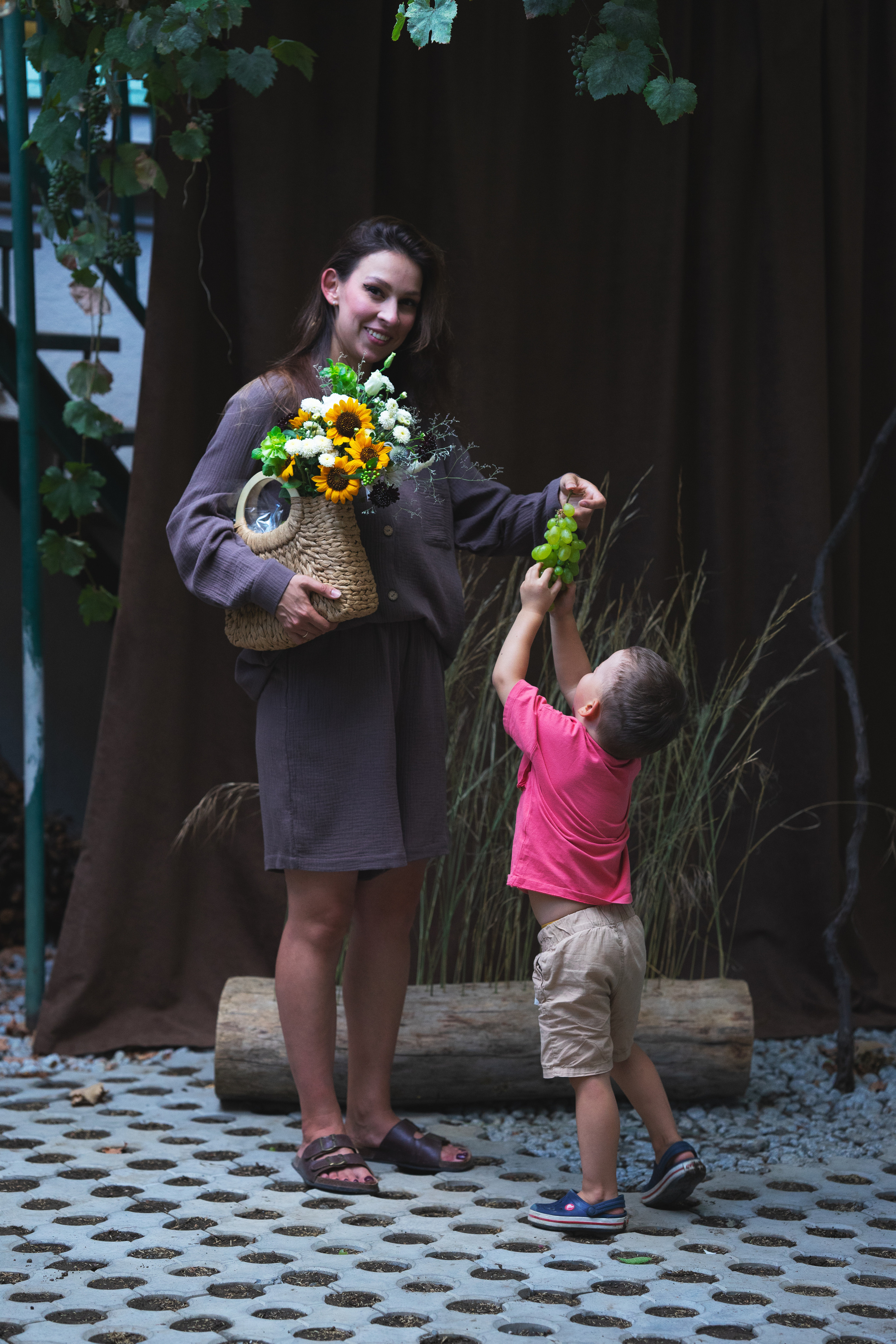 …история о Пиросмани и летней одежде (съемка для бренда). Марковы: фото, видео, кино и книги