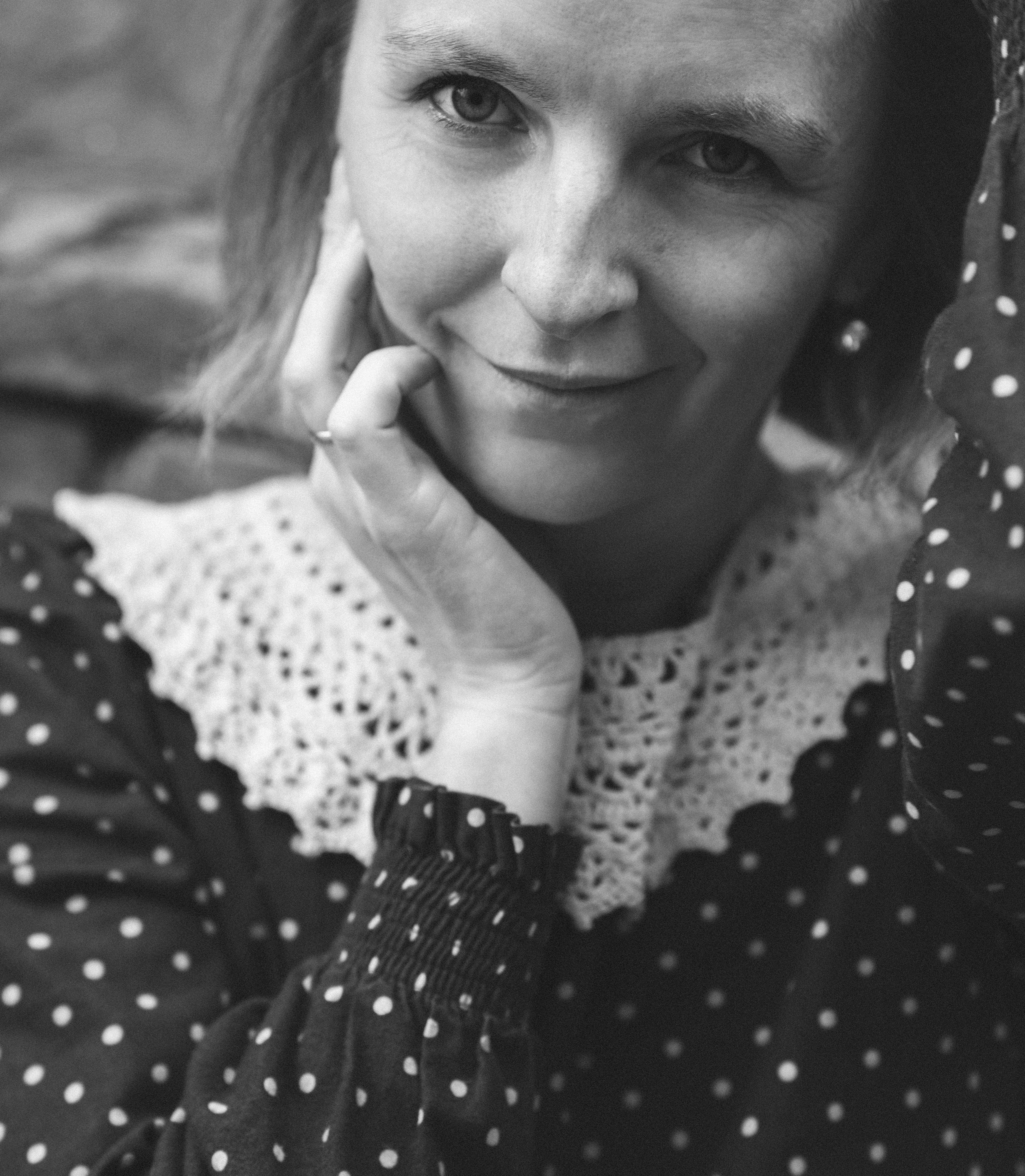 …история о Катрин, немного Париже, королеве и лавочке. Марковы: фото, видео, кино и книги