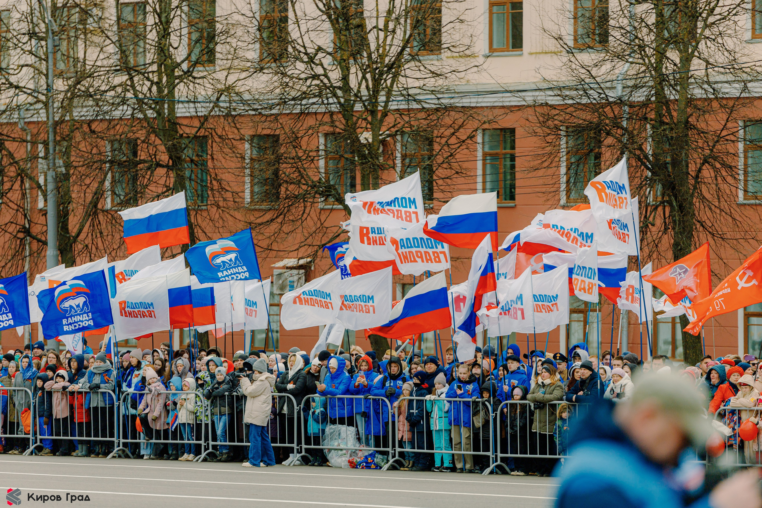 Парад победы 9 мая. Свадебный и репортажный фотограф Киров | Вадим Карпук
