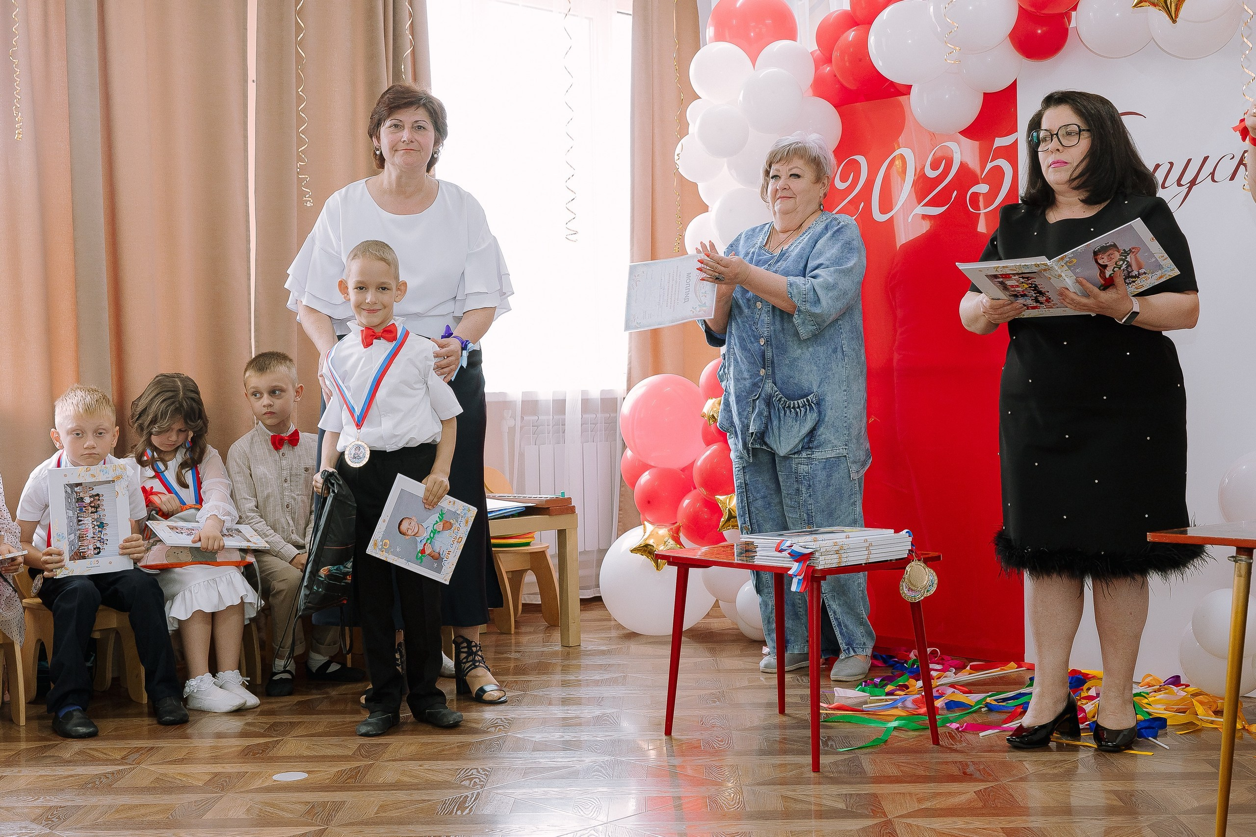 Выпускной в ДС 26. Выпускные альбомы Натальи Бутко: Новороссийск, Анапа, Геленджик