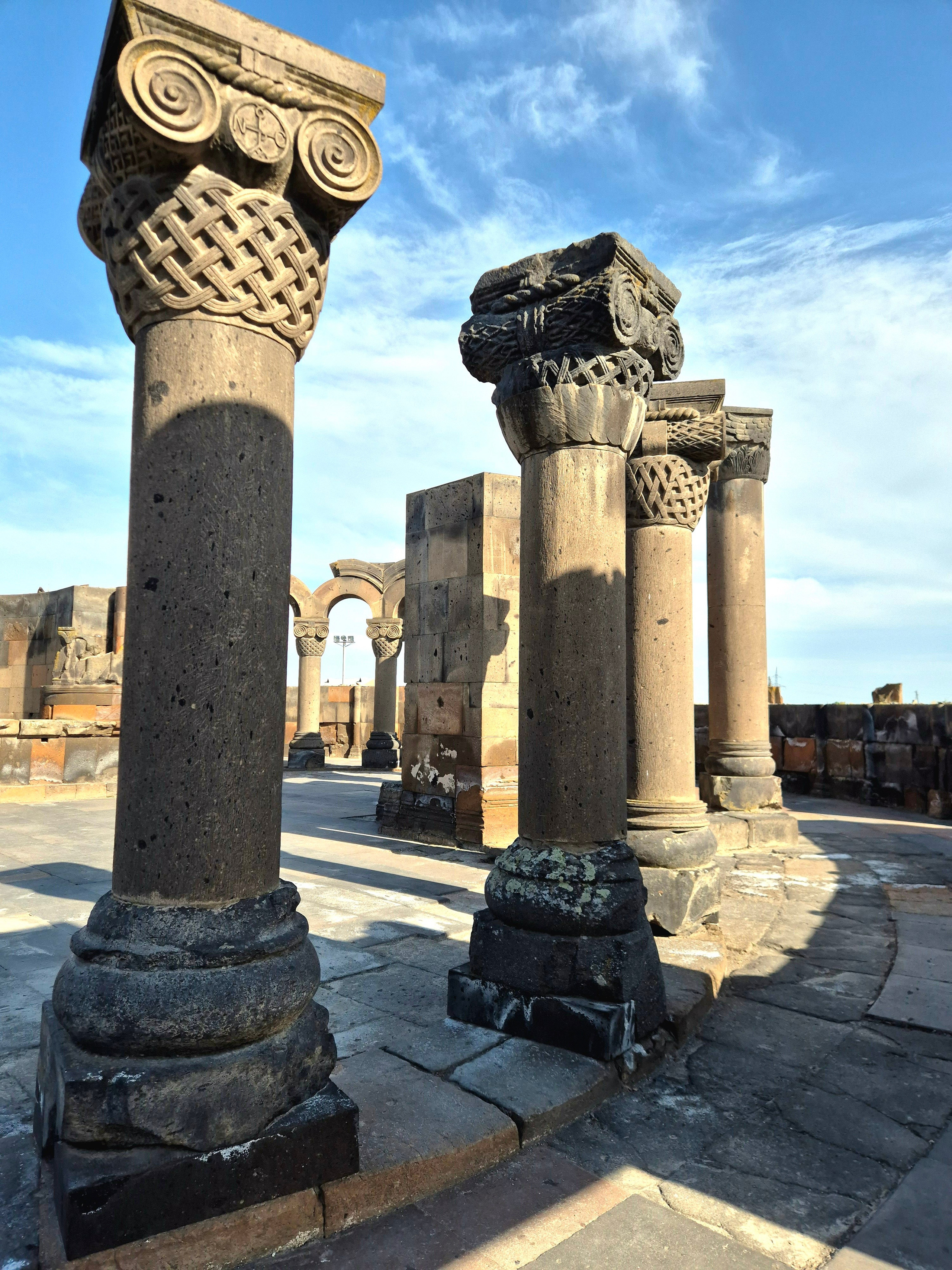 Детальные описания, легко представить, насколько величественное сооружение было