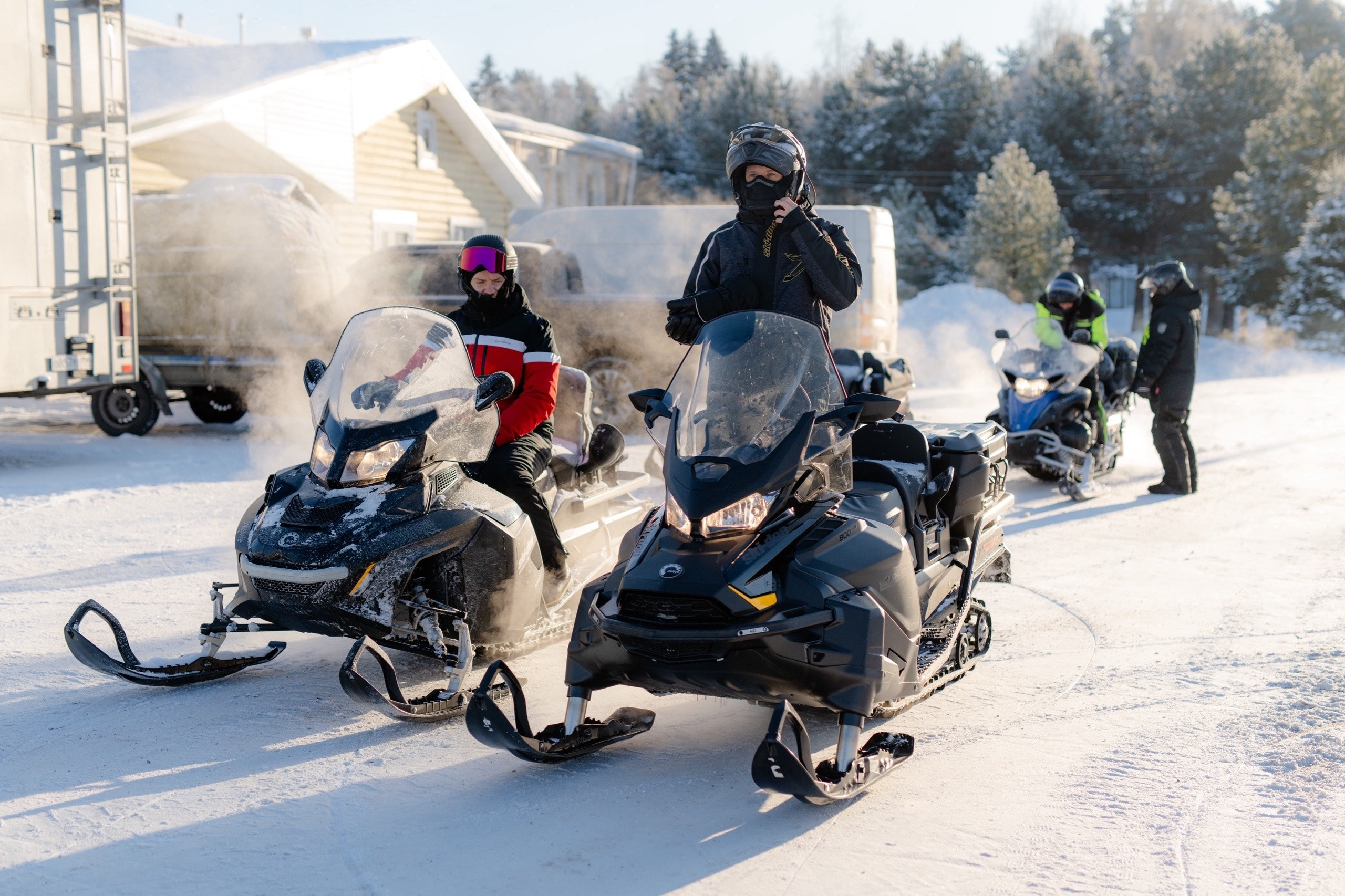 Гонки на снегоходах. Профессиональный фотограф и видеограф в Сортавала Ася Легконогова
