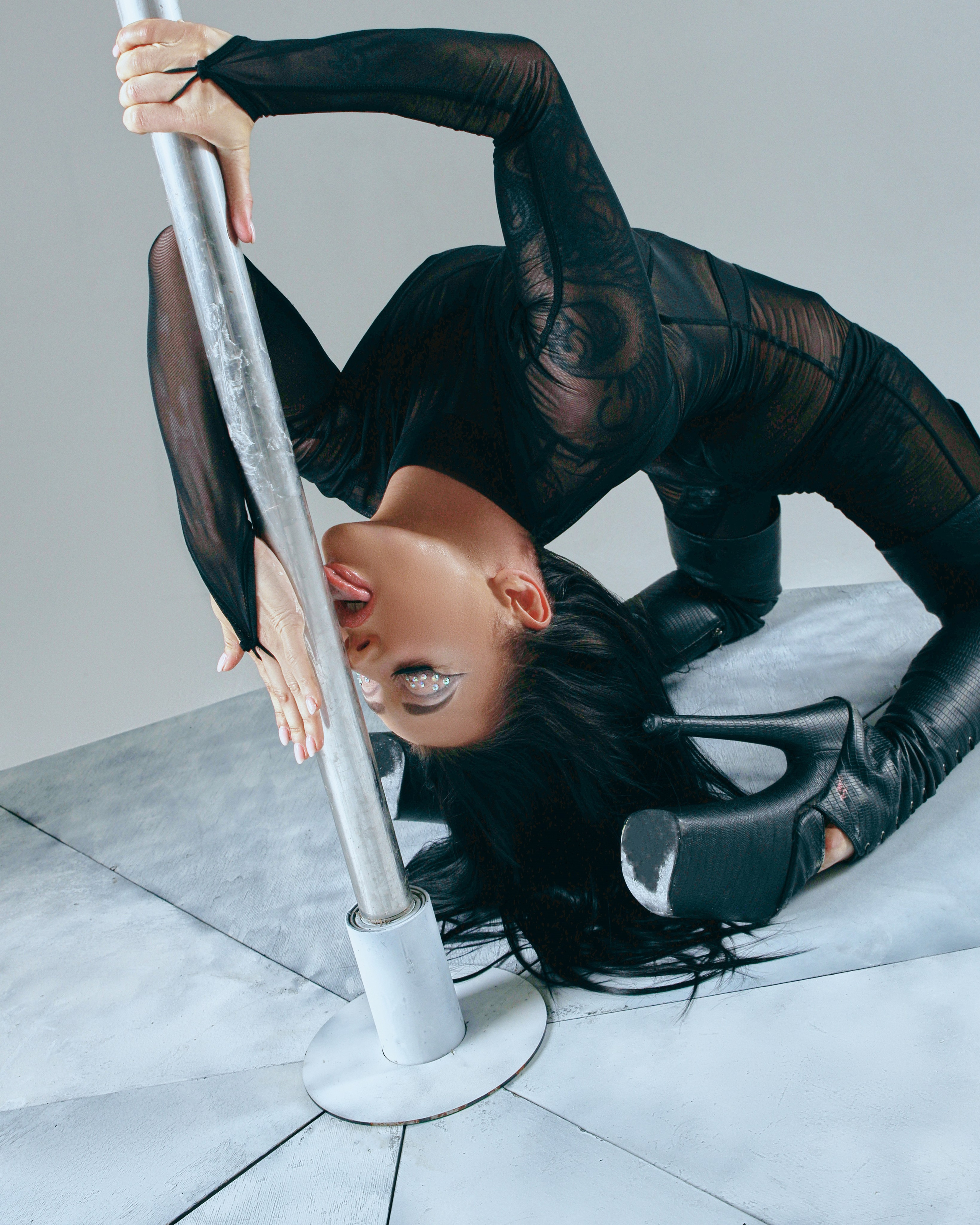 Pole dance. Sfotau.ru