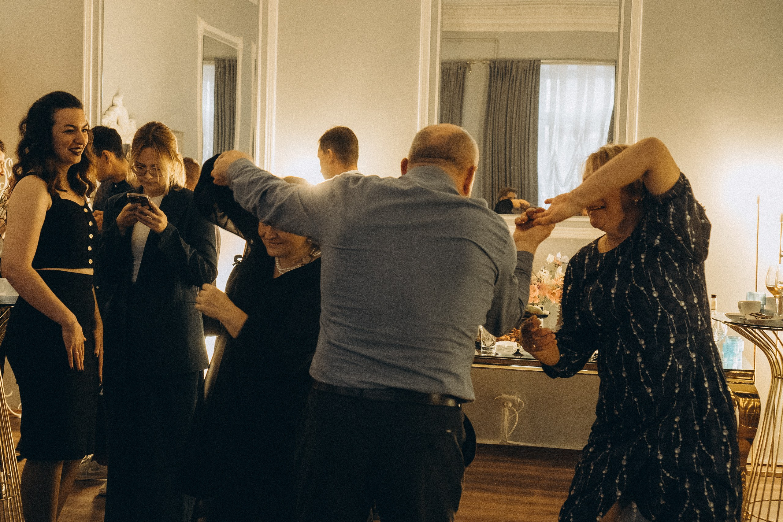 СЬЕМКА РЕПОРТАЖ В ЗАГСЕ (2 ДВОРЕЦ). Профессиональный фотограф, Санкт-Петербург — Виктория Богомолова