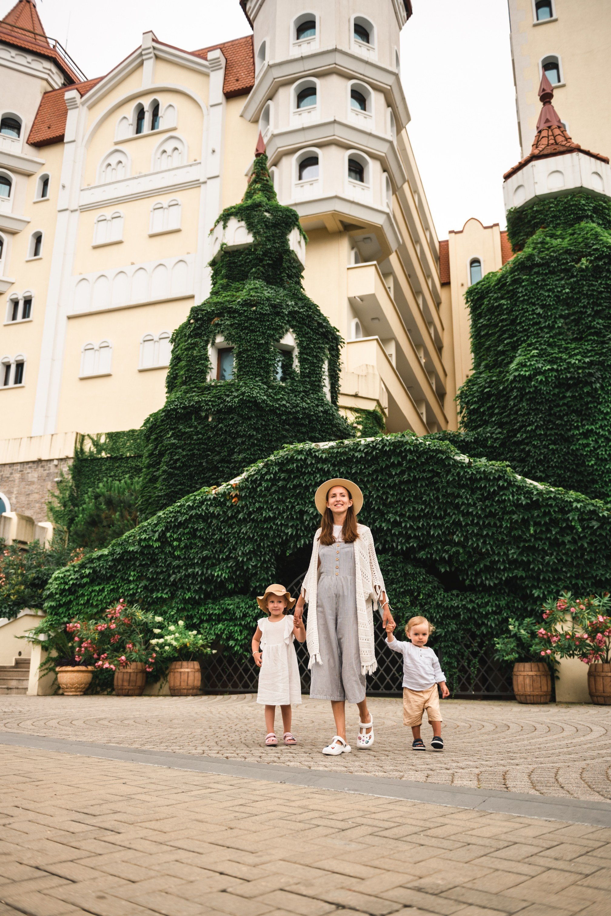 Гостиница Богатырь и море с детьми. Свадебный и семейный фотограф София Невская