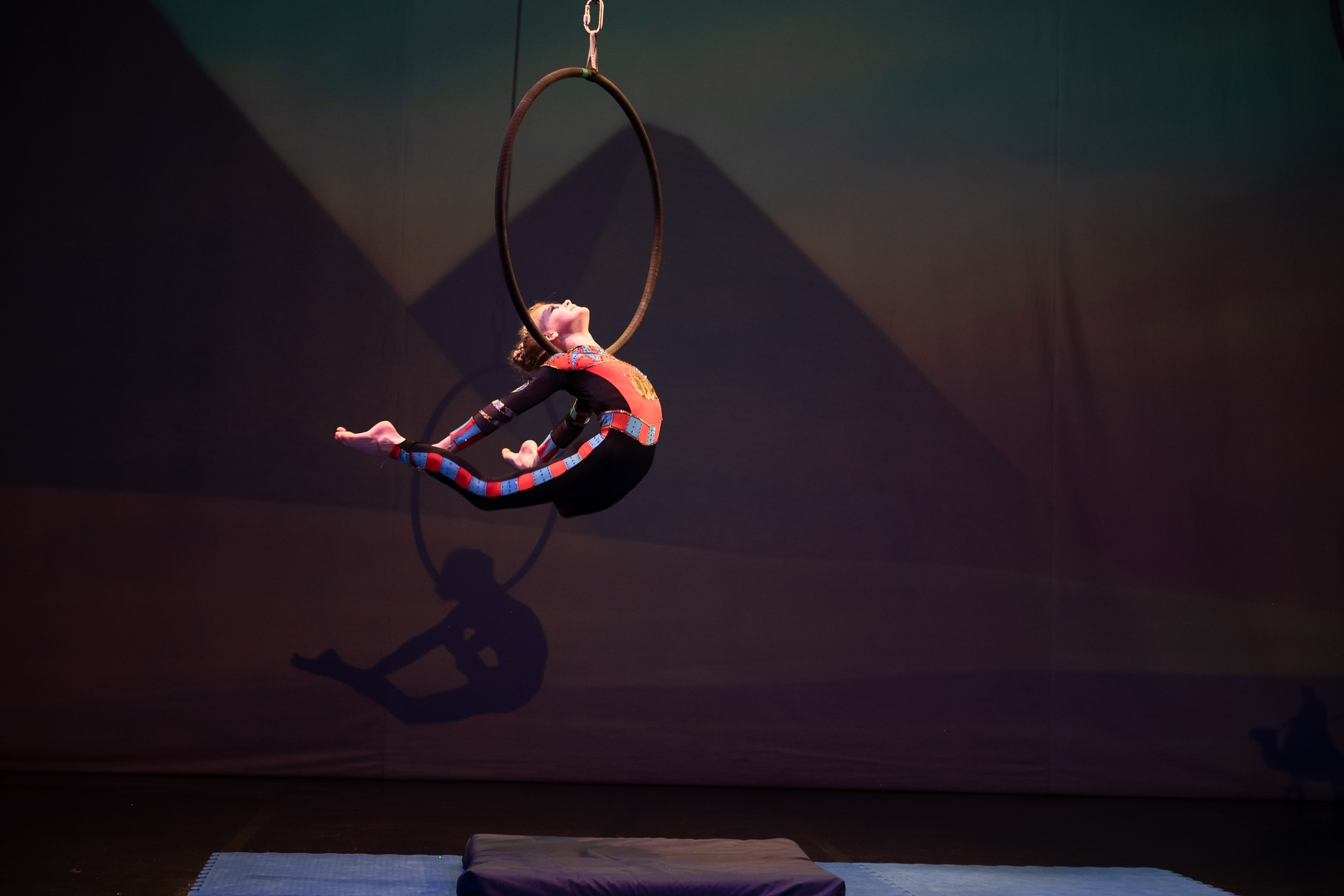 Отчетное выступление студии воздушной гимнастики Sport Evolution. Свадебный и семейный фотограф София Невская