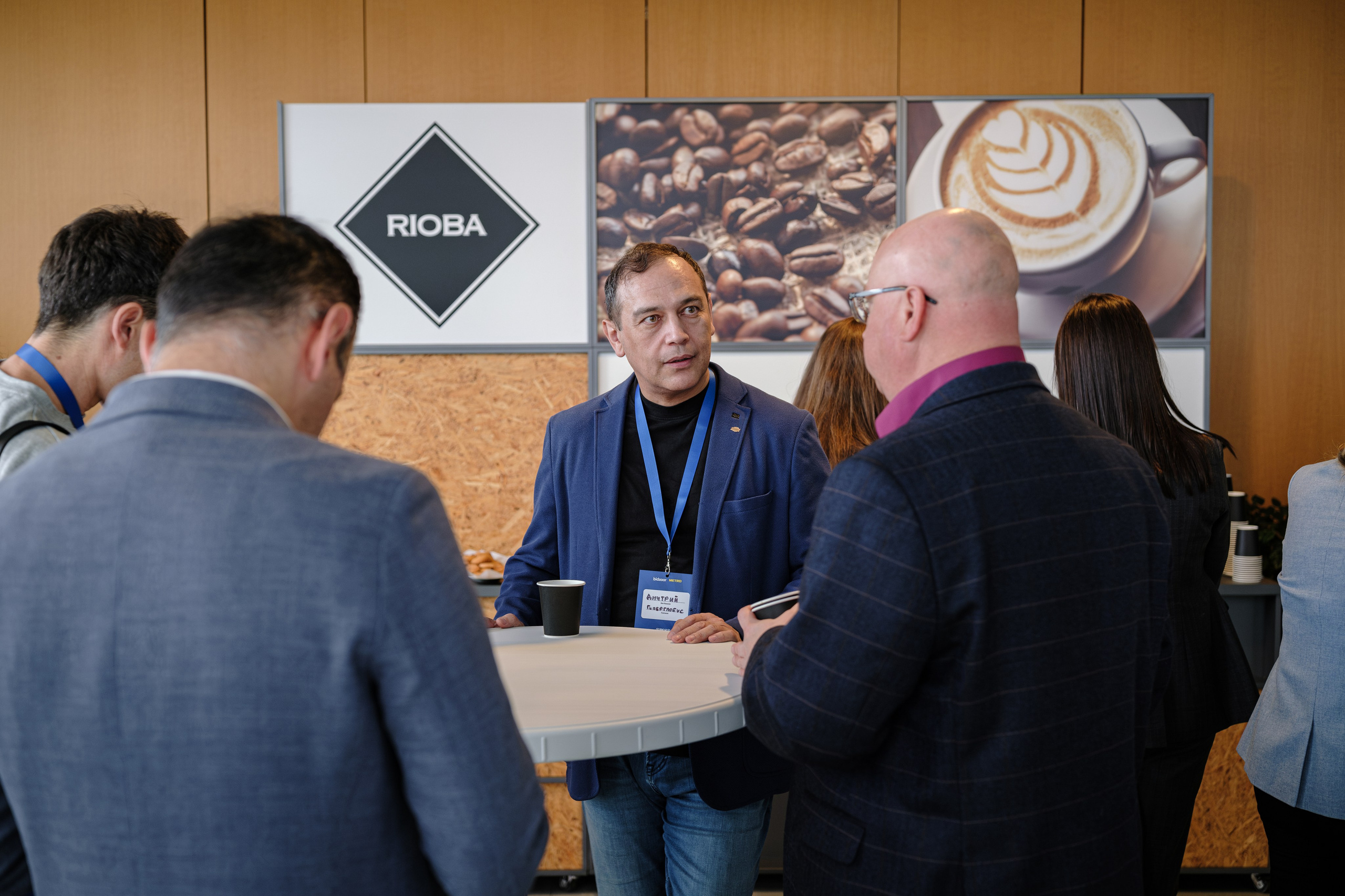 METRO. Репортажный и портретный фотограф в Москве Илья Спиридонов