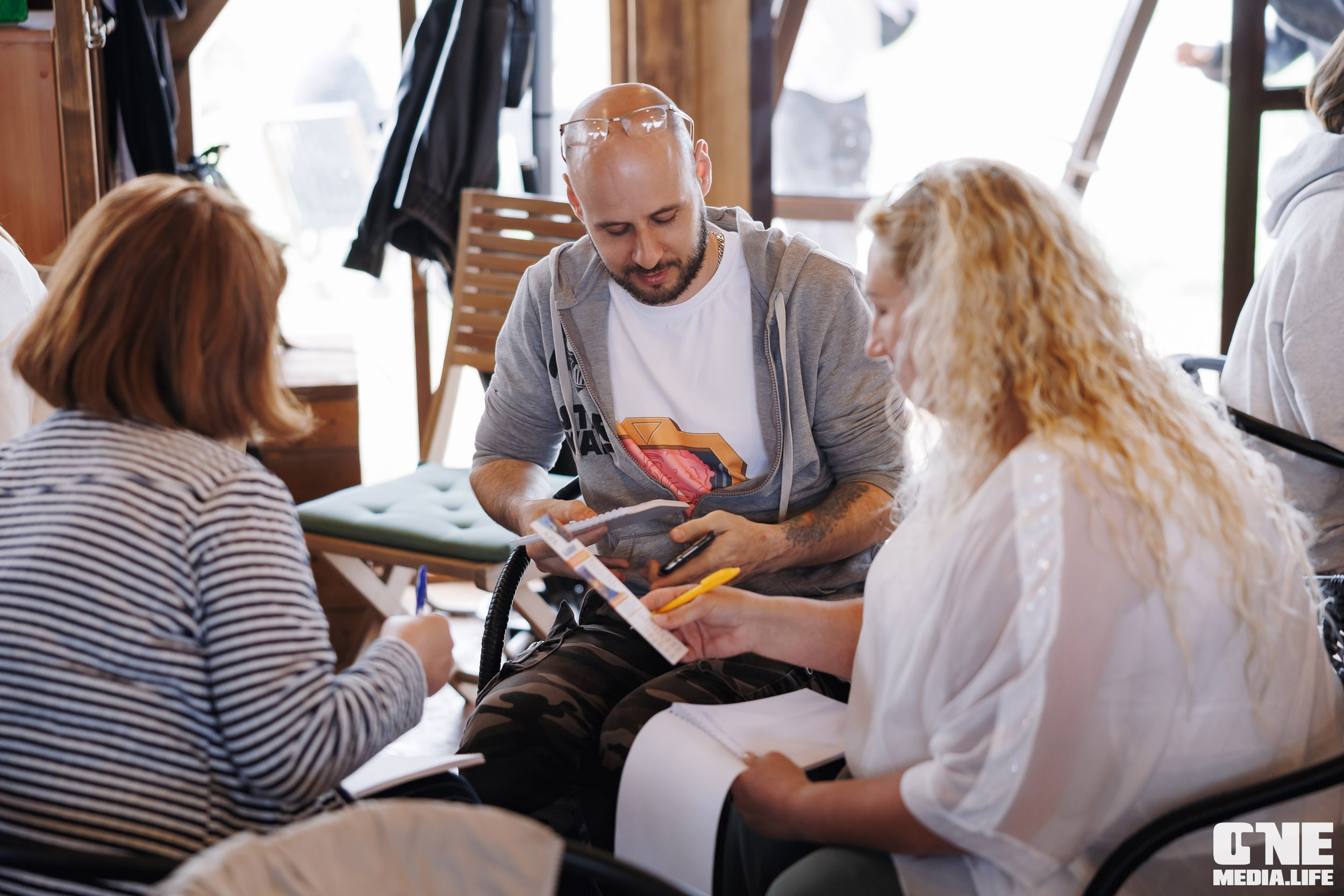 Фоторепортаж с форума «Мой бизнес. Сила в окружении». One Media Life: фоторепортажи, фотоотчеты с мероприятий и заведений