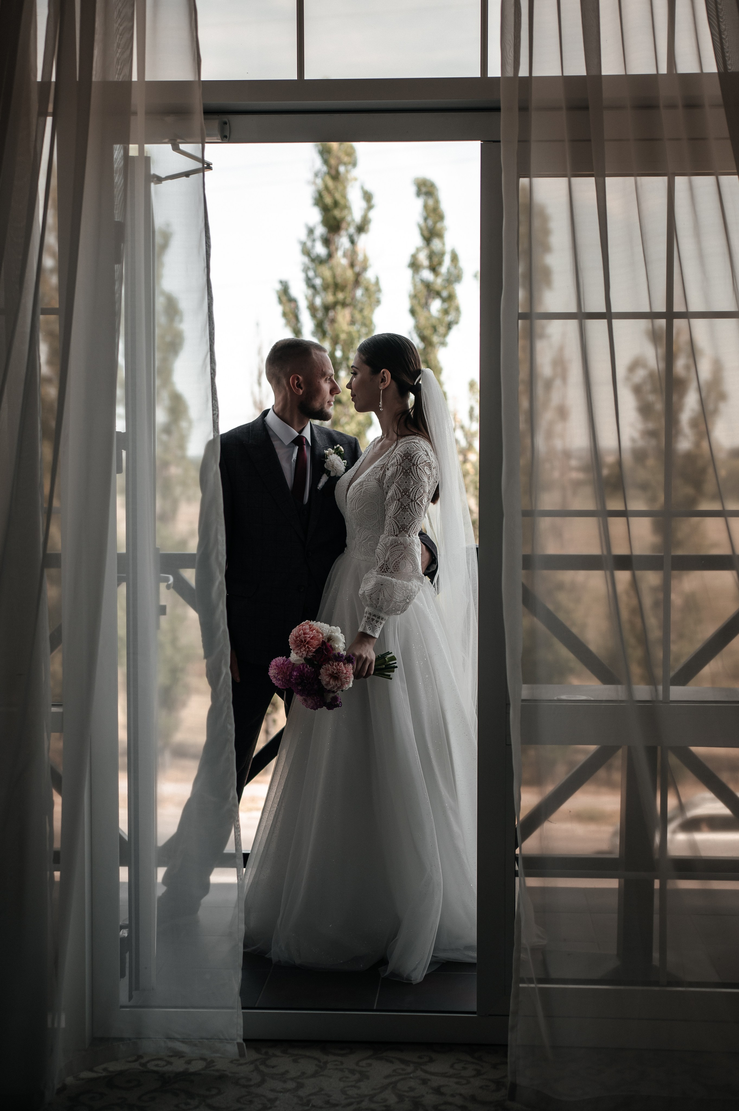 Максим и Наталья. Сборы, прогулка. Фотограф Екатерина Бочарникова