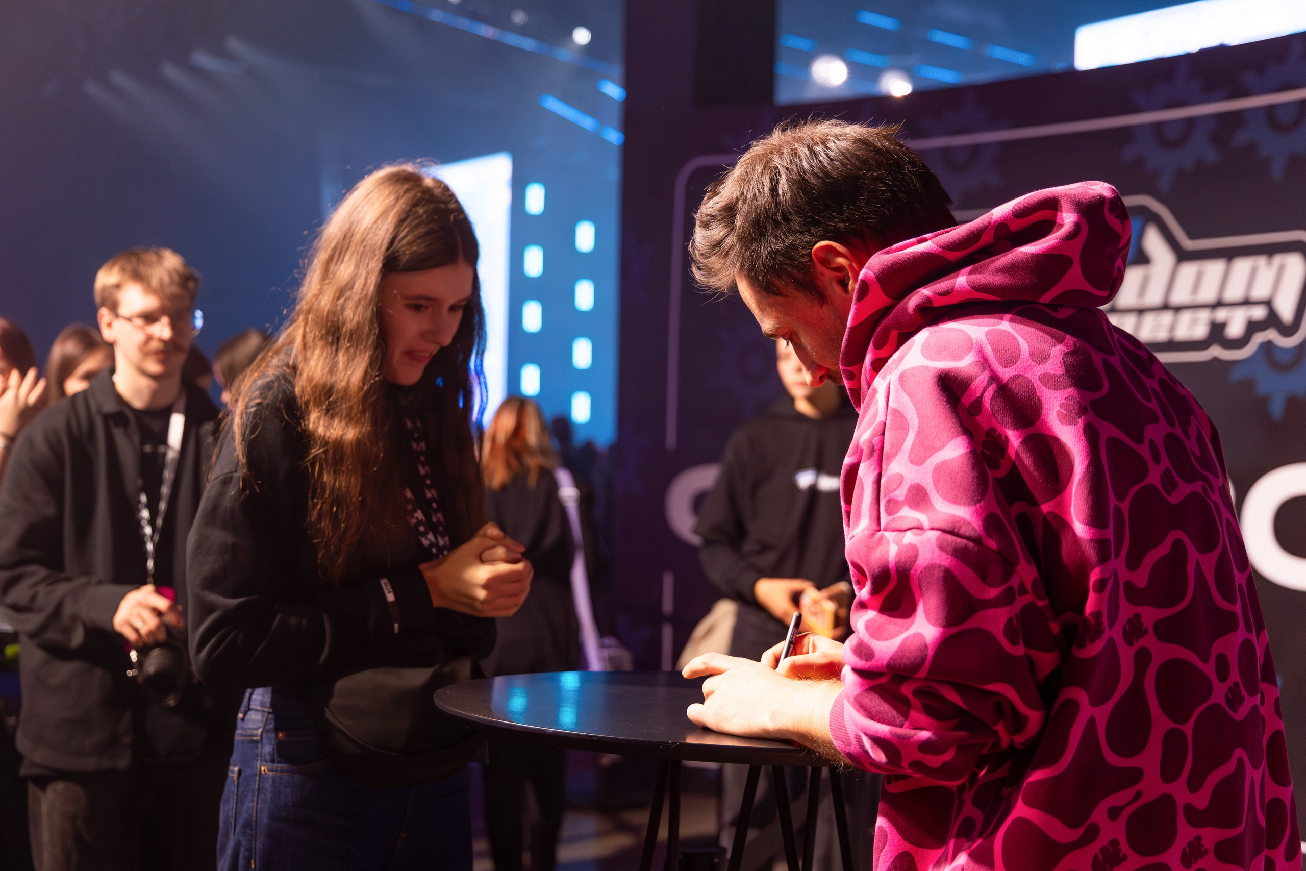 VK Fest. Показ «Стометровка» с Дмитрием Чеботарёвым. Свадебный и Event фотограф в Москве Бажина Ирина