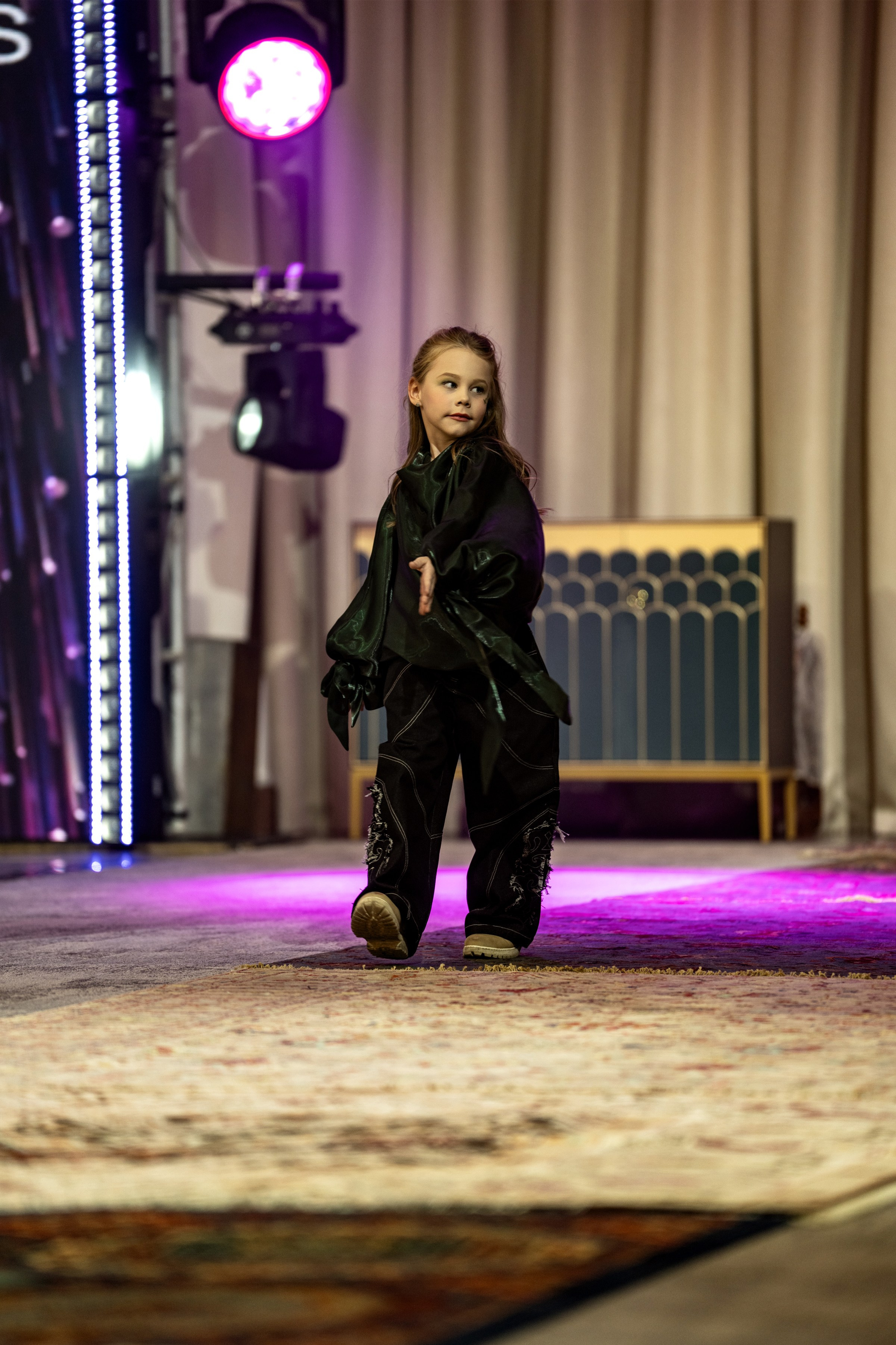 Zhamby. Сайт Алматинского НЮ АРТ, будуар и фэшн фотографа Дениса Карпенко