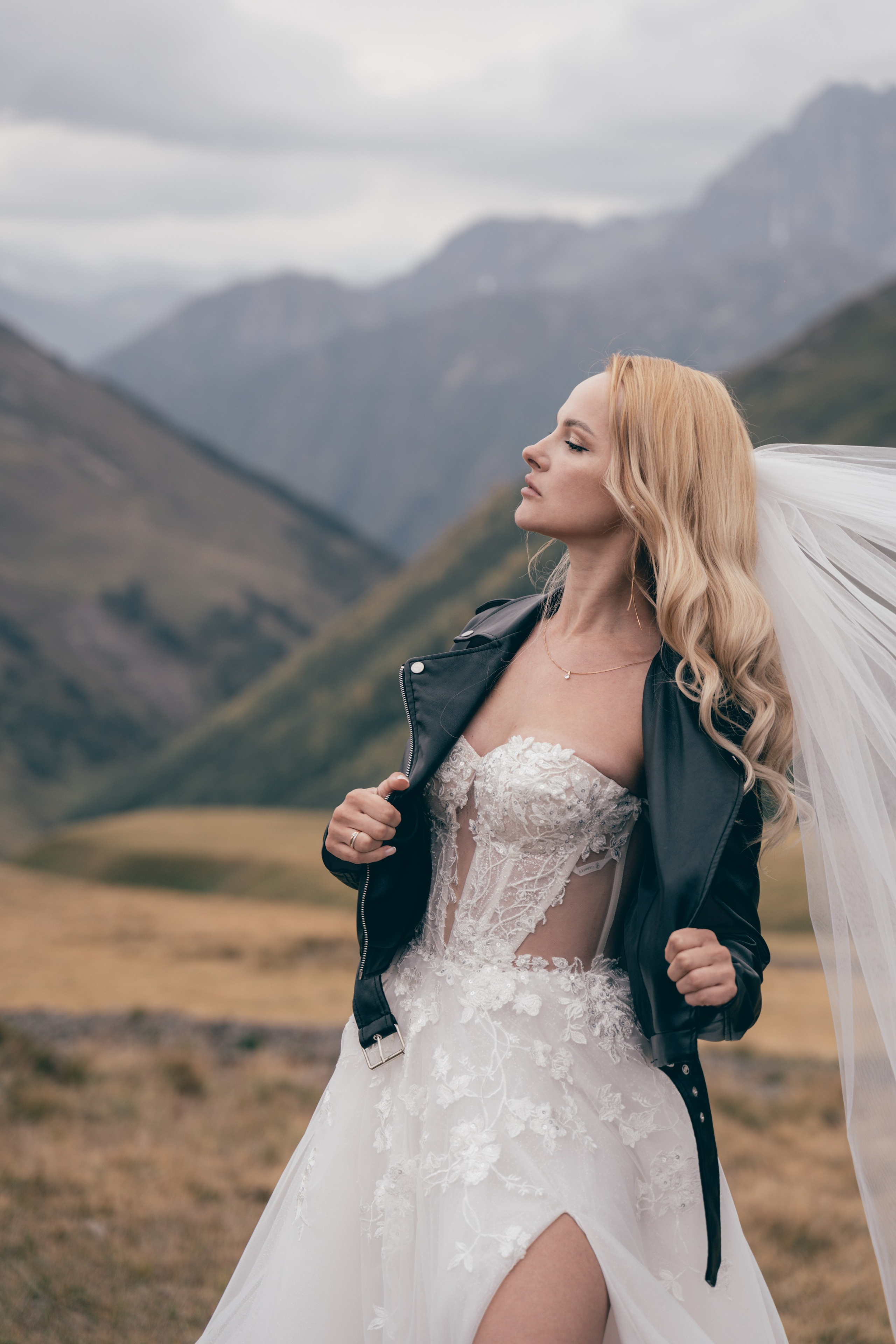 Индивидуальная фотосессия в горах Фотограф КМВ Пятигорск, Железноводск, Ессентуки, Кисловодск Архыз Домбай Горы. Фотограф КМВ|ГОРЫ Пятигорск Железноводск Ессентуки Кисловодск Домбай Архыз Эльбрус