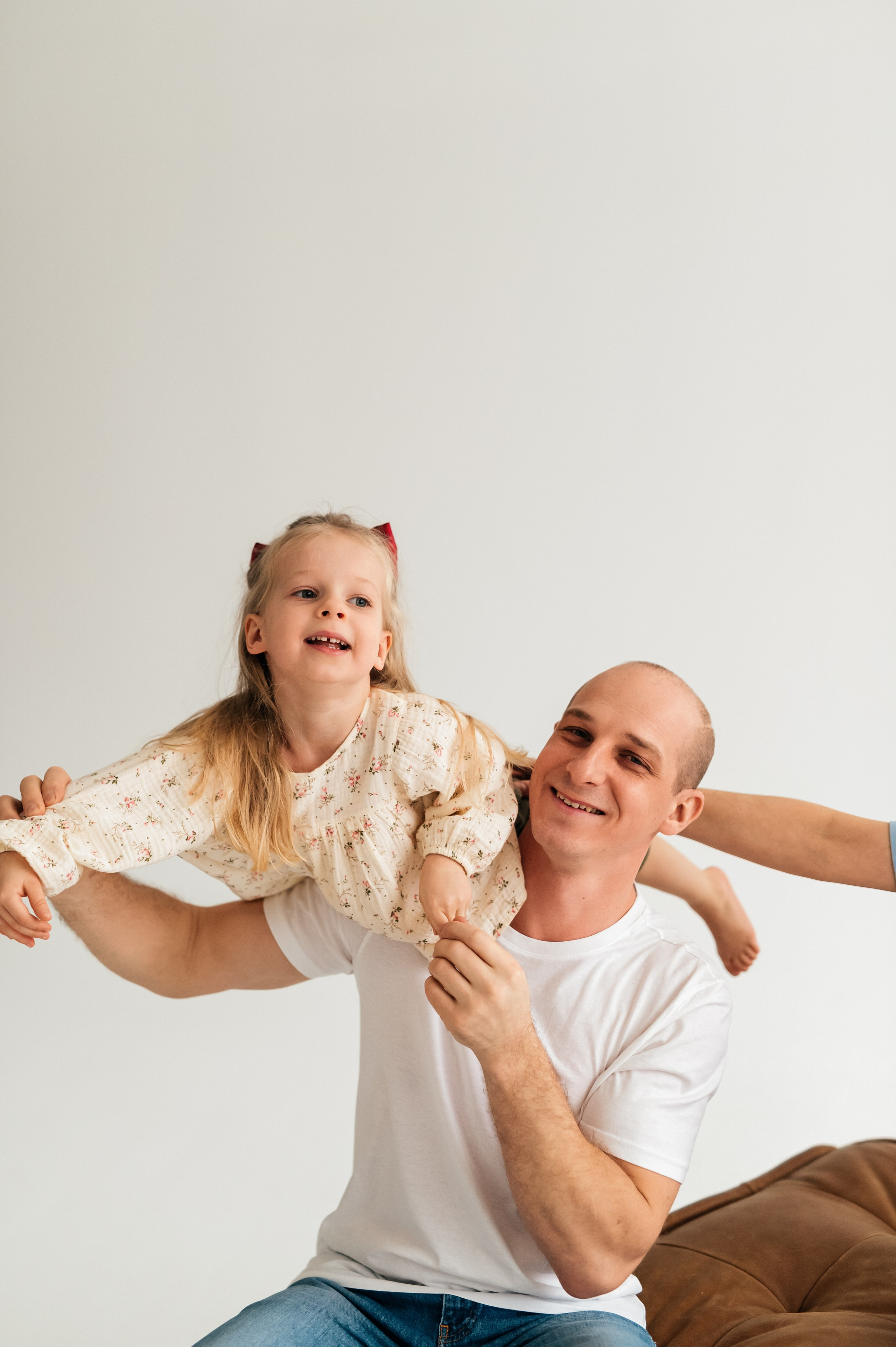 Январская егоза в фотостудии. Семейный фотограф. Lifestyle. Москва. Анастасия Михайлова