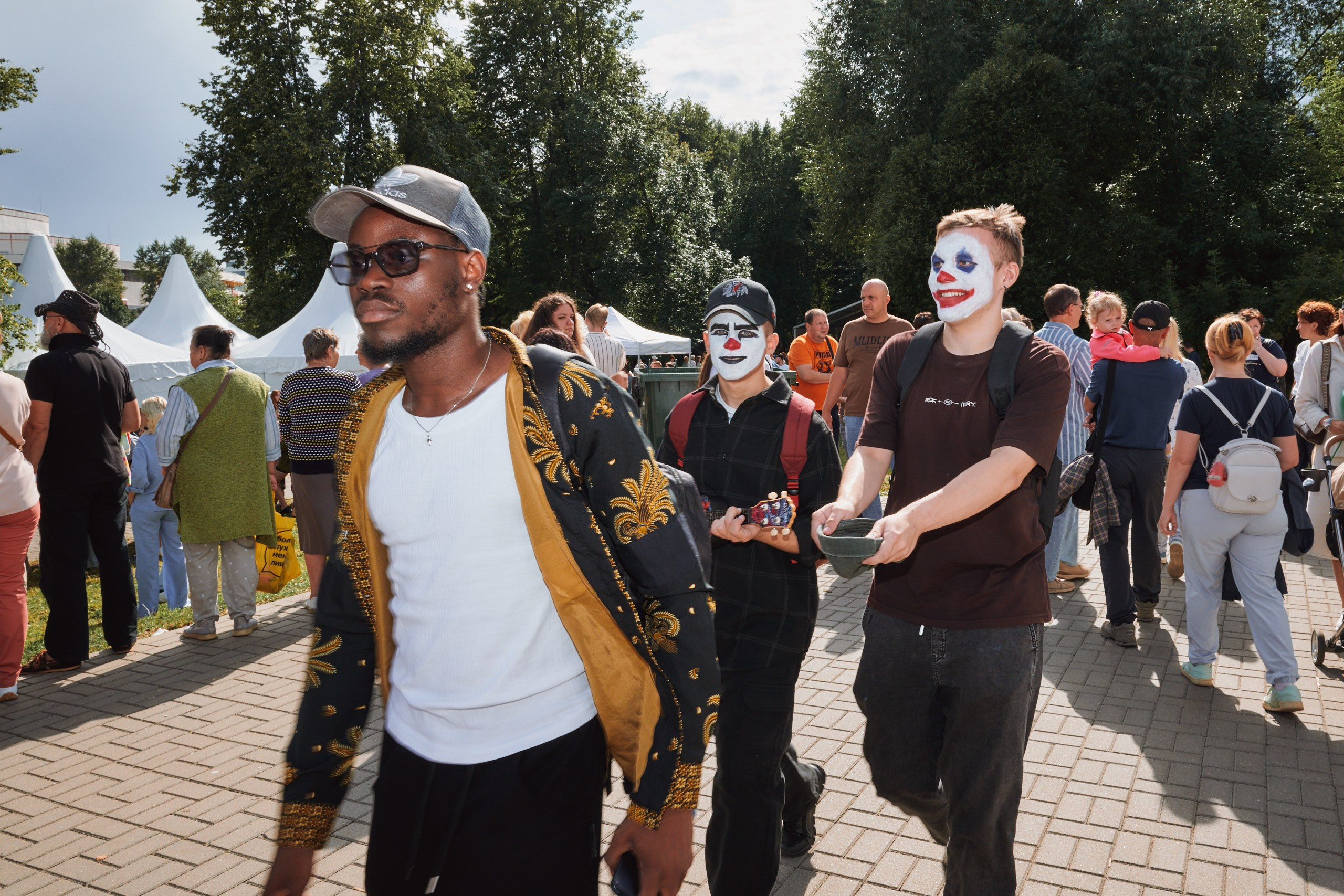 Фотопроект «The Люди» фотограф Александр Кондаков. Фотограф для маркетплейсов в Иваново | Съемки одежды и белья