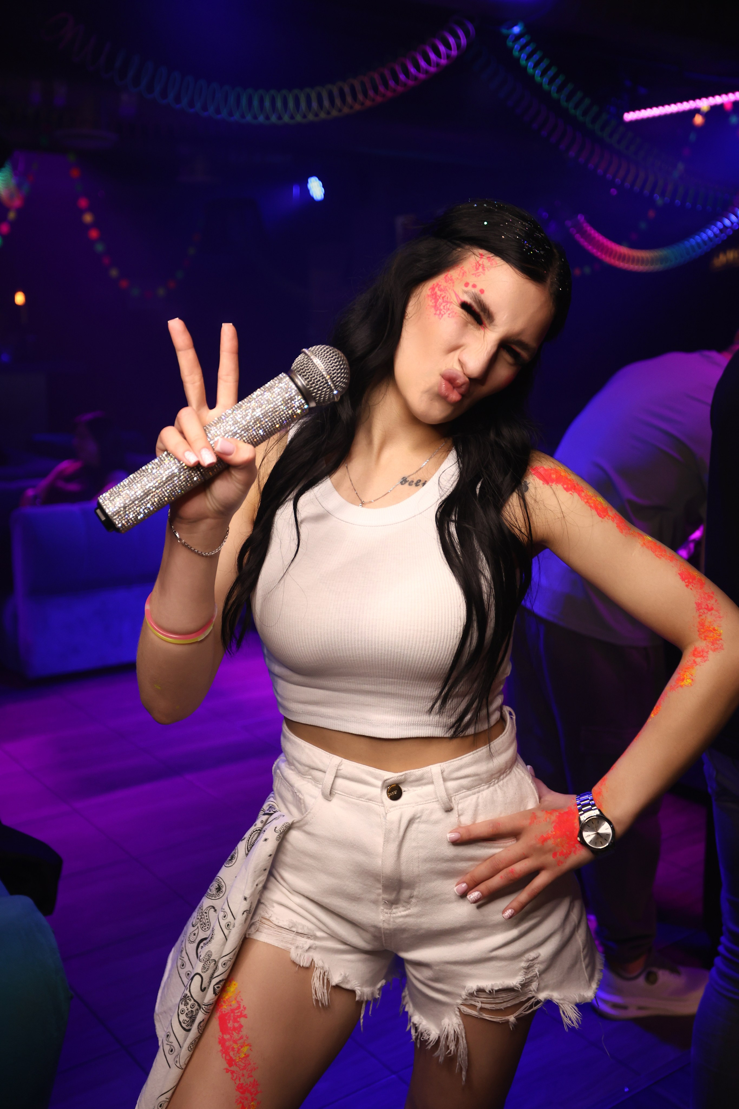 Neon Party 01.08.25. Мята Спортивная — Кальянная, караоке, бар в Минске