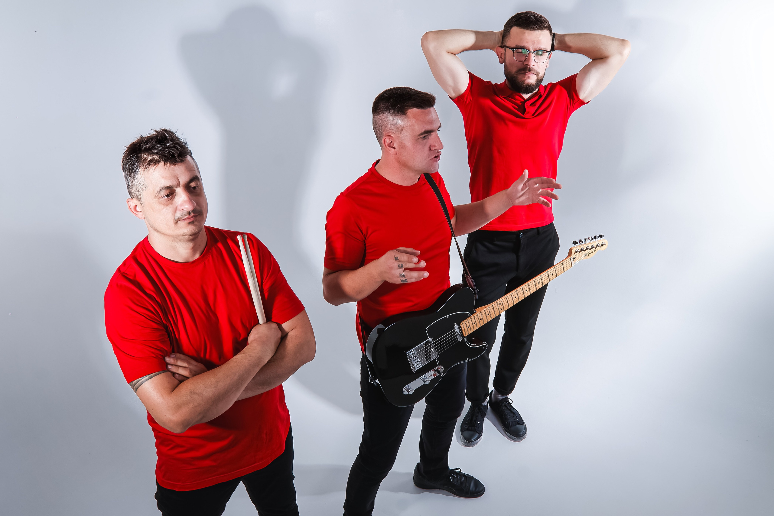 Red guitar pic. Фотограф-дизайнер Мастюнина Ирина