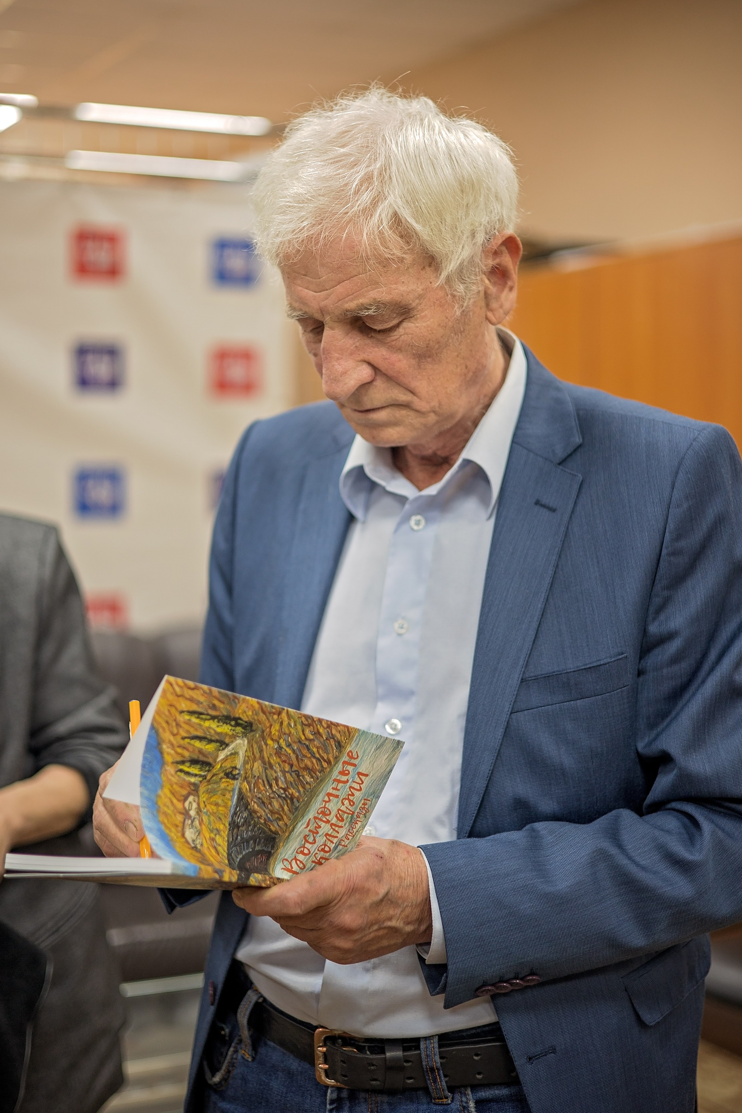 Художник, искусствовед Александр Лозовой. Свадебный и семейный фотограф в Абхазии Эля Цишба