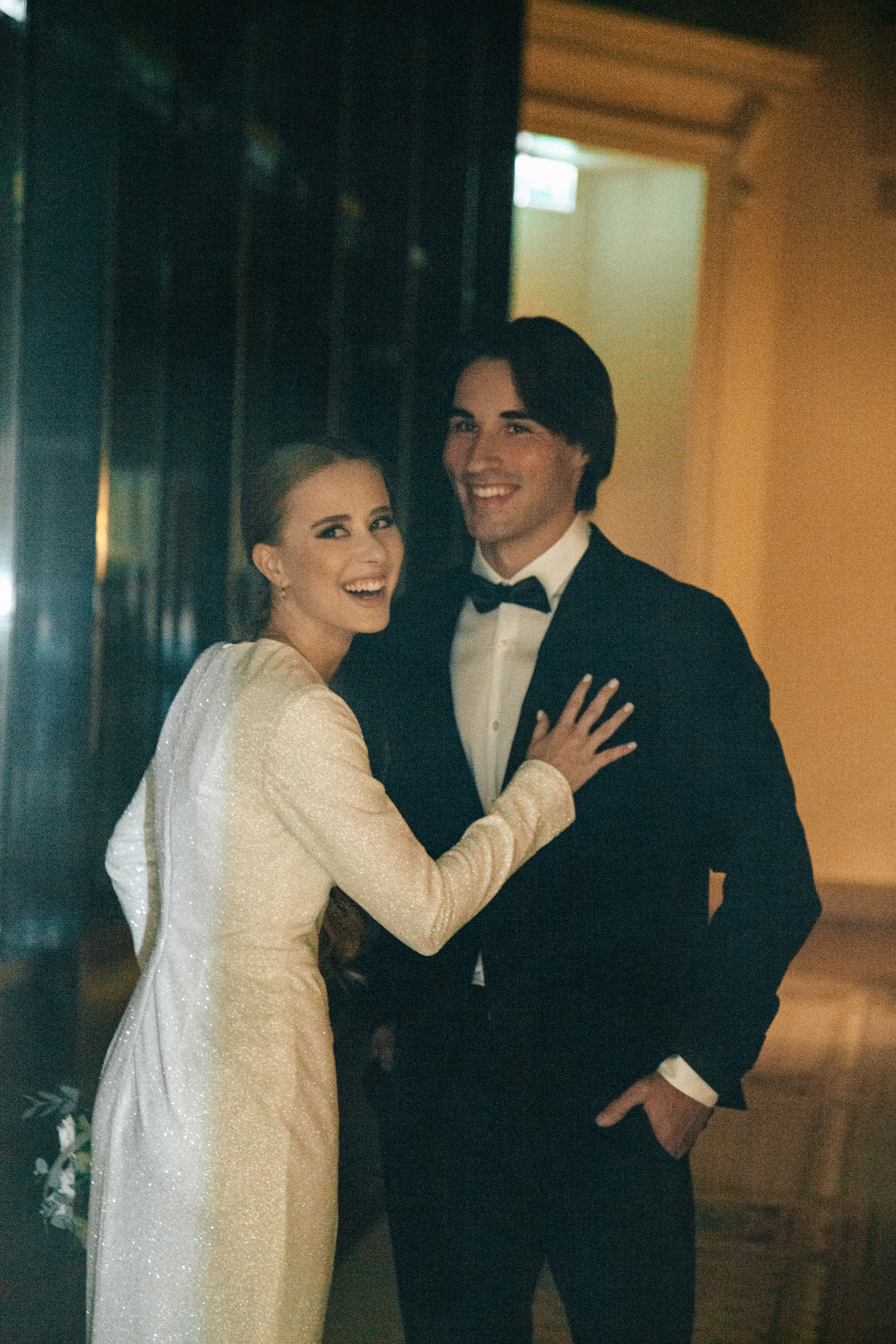 Свадебные. Честные истории о жизни города и его людях