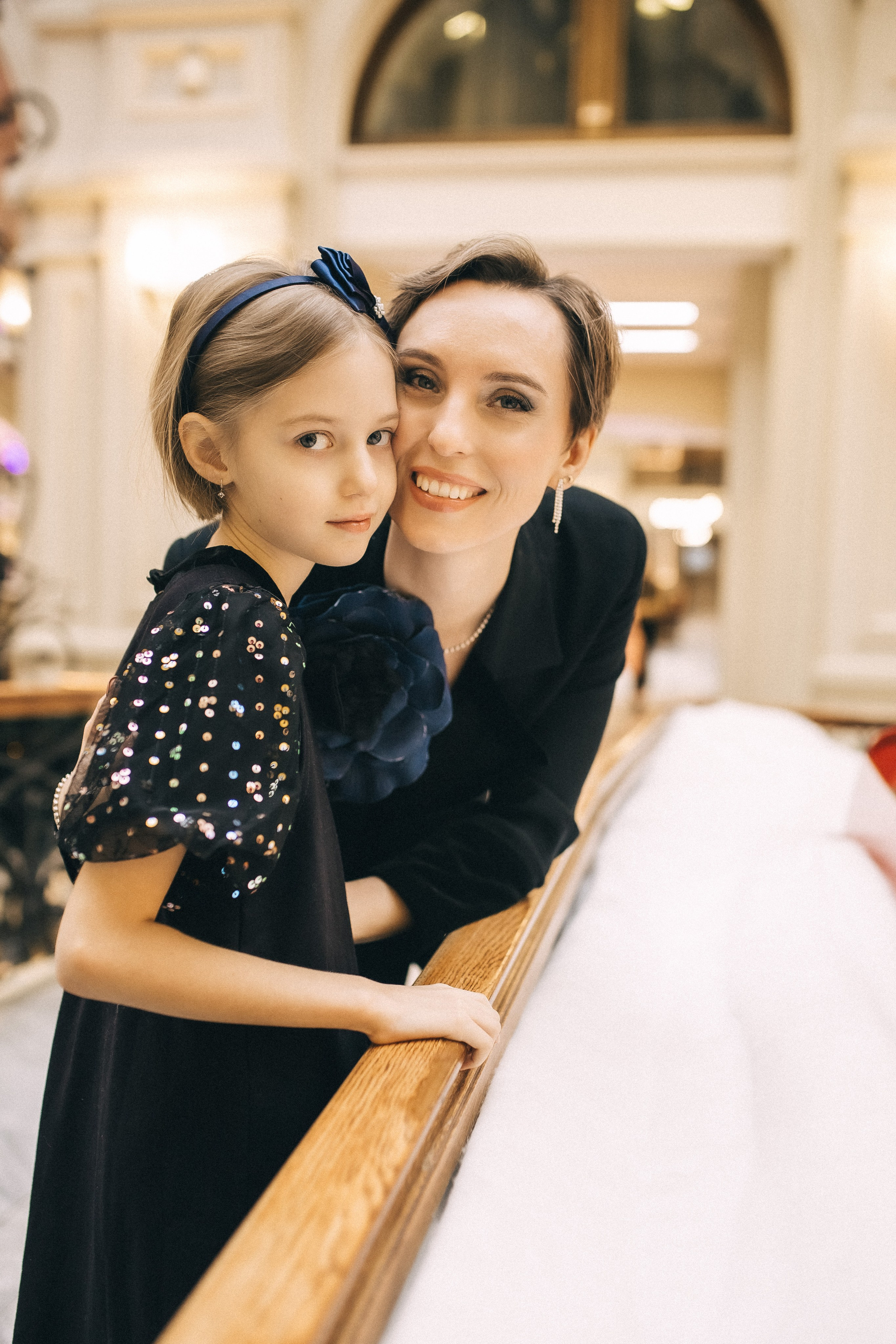 Новогодний ГУМ. Надя и Алиса!. Профессиональный фотограф, Москва |Видное Елена Елизарова