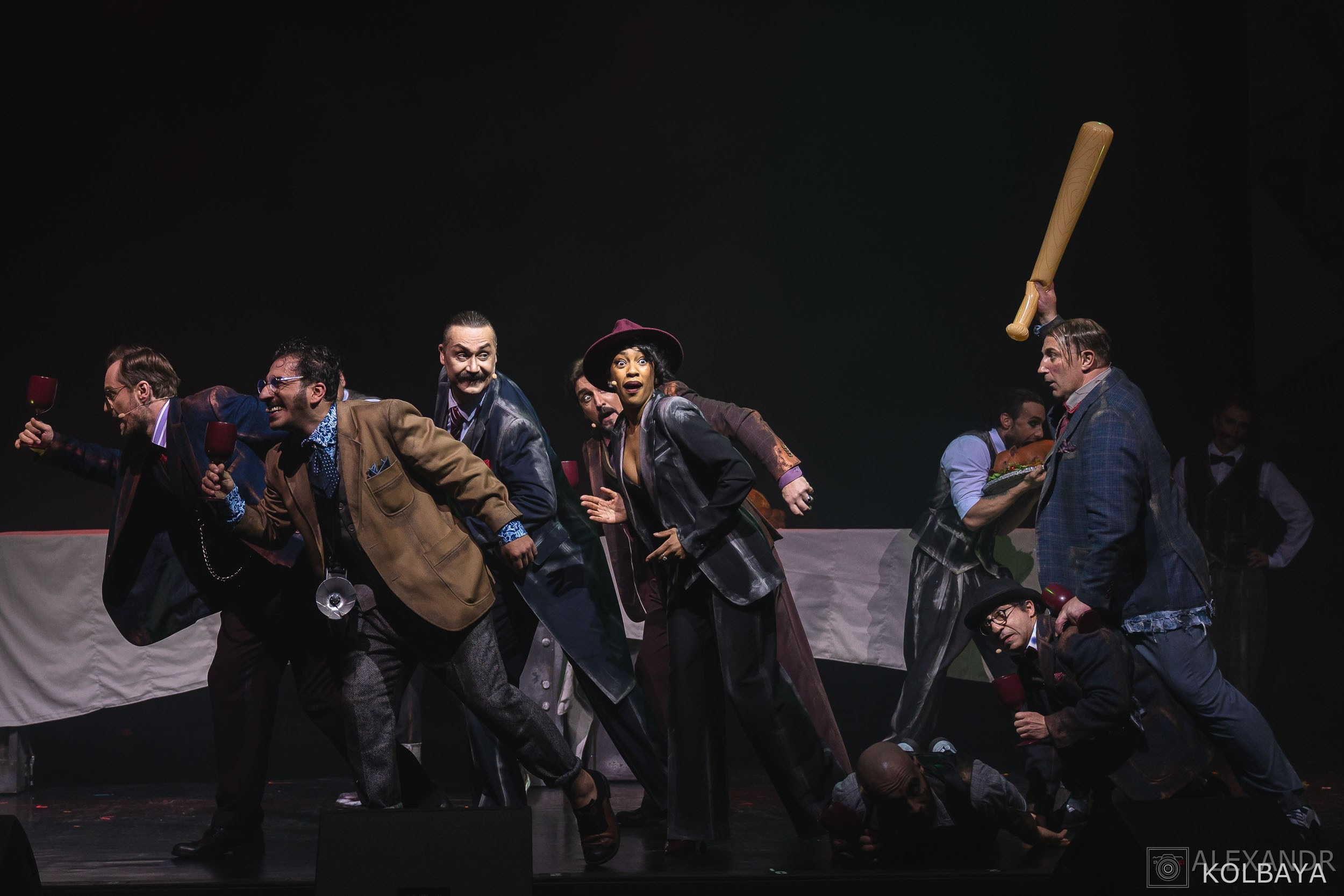 Фотографии со спектакля «Однажды в городе N». Концертный и театральный репортажный фотограф в Москве Александр Колбая