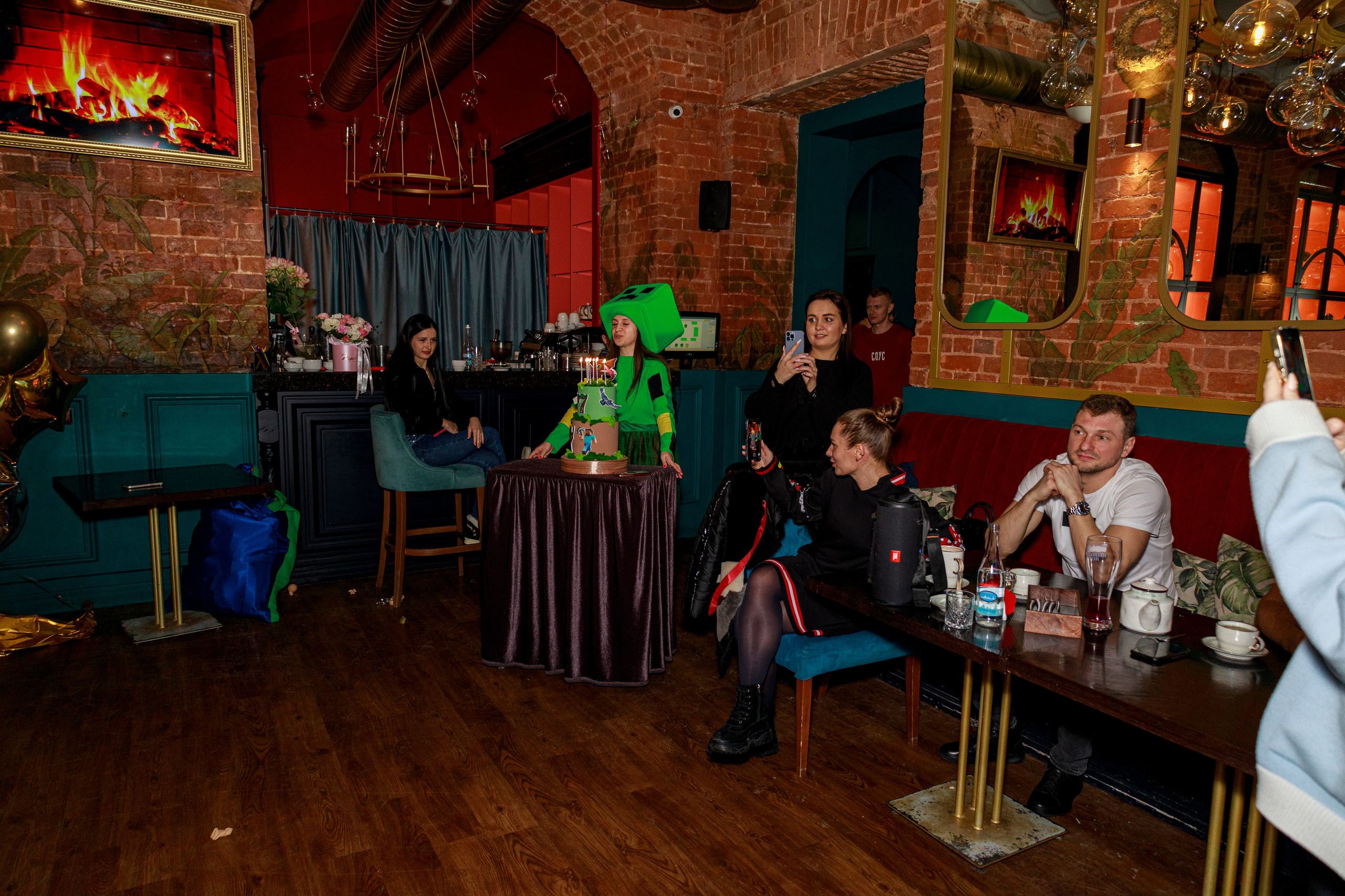 День рождение кафе. Фотограф Надршина Лилия