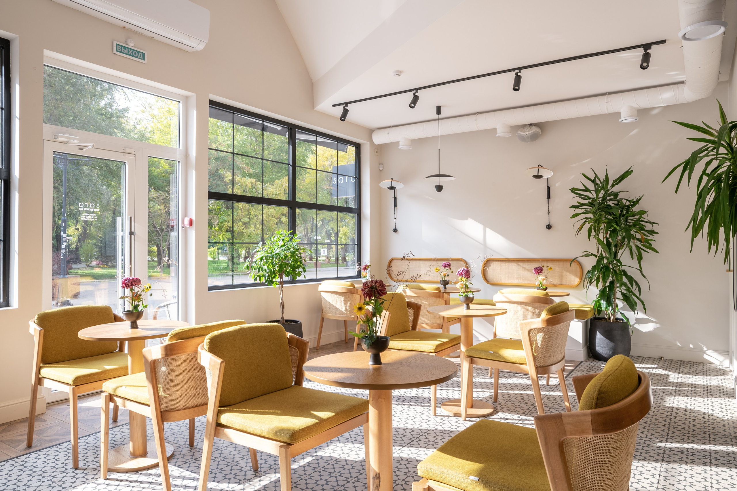 Кафе Sara Астрахань. Интерьерный, портретный и семейный фотограф в Москве Мария Иринархова