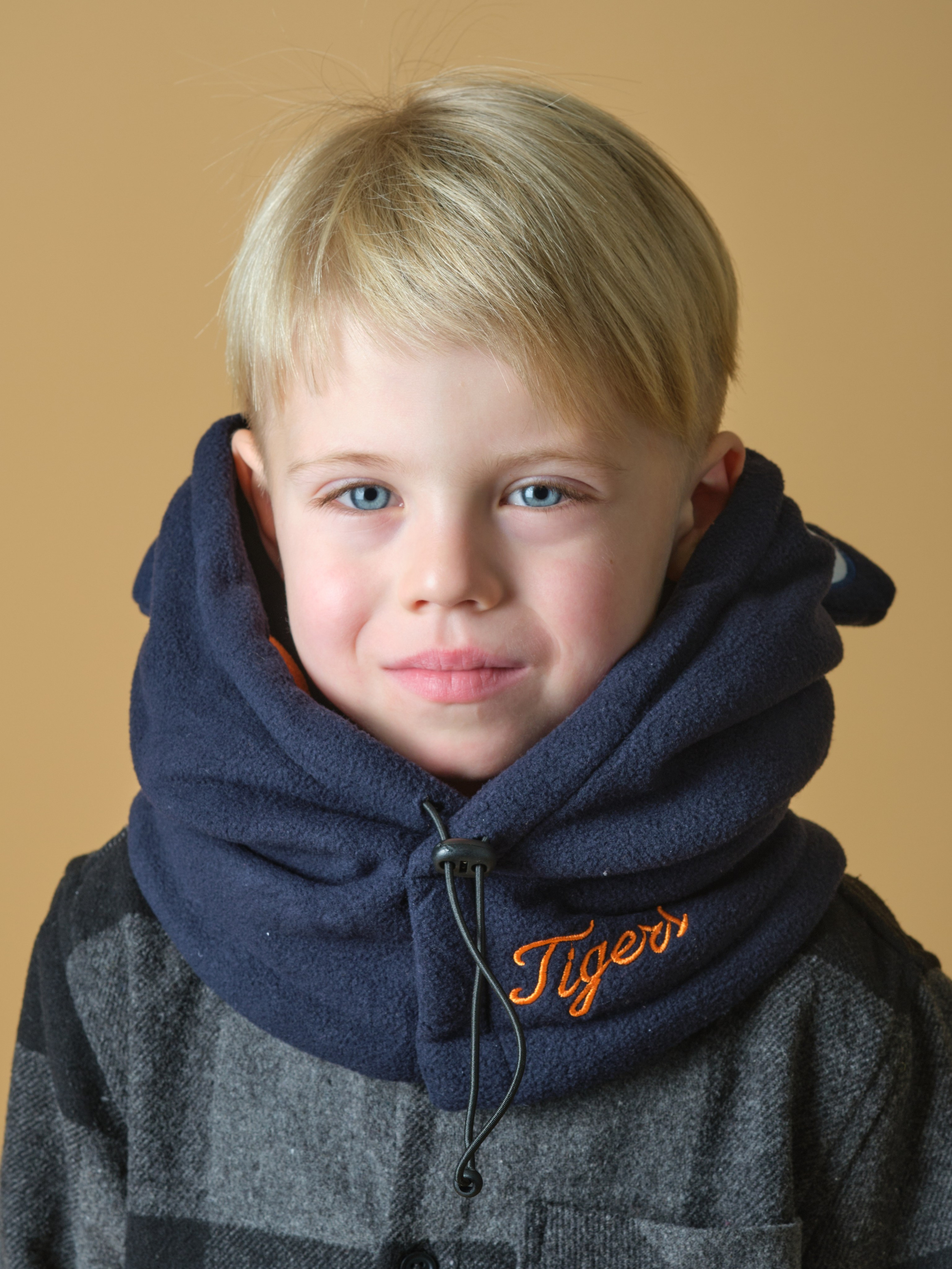 Детские шапки. Предметный фотограф в Краснодаре