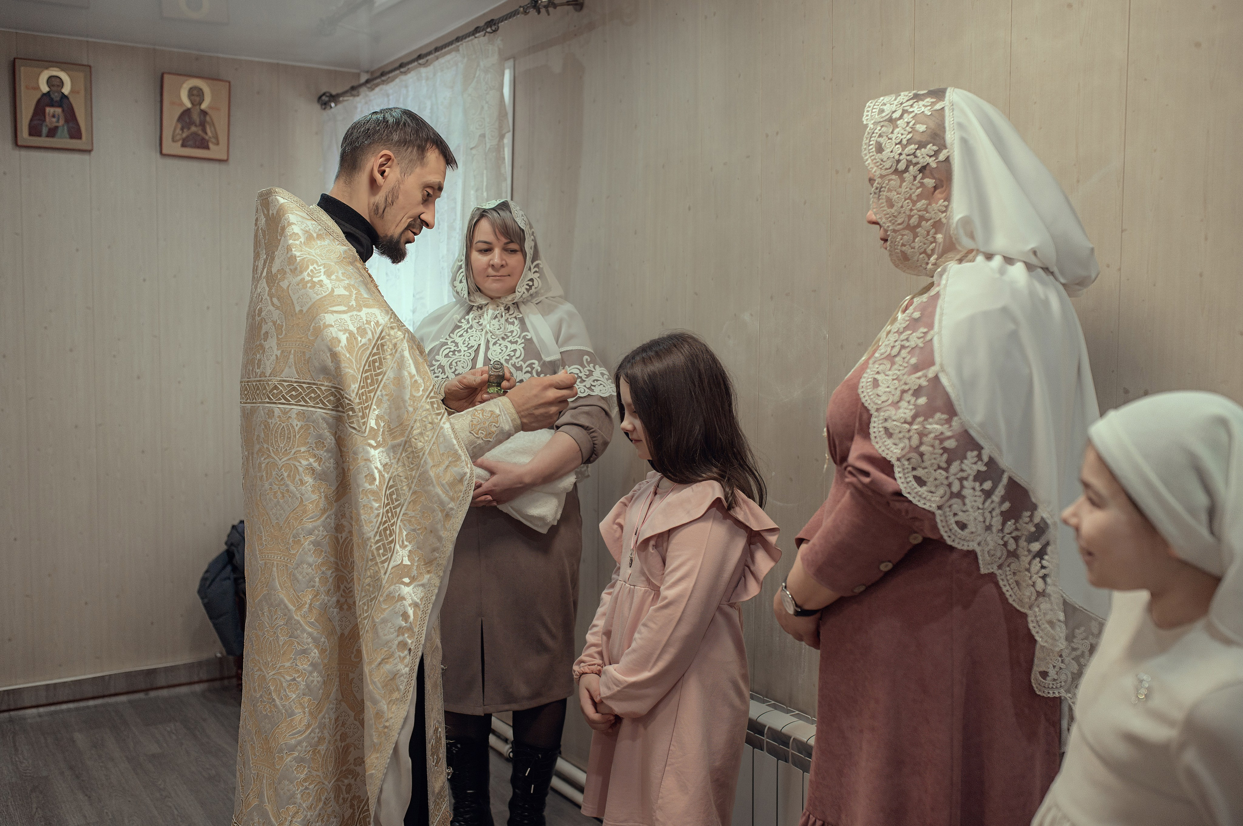 Крещение Розы в Покровском кафедральном соборе. Фотографы крещения/венчания  Красноярск Татьяна и Вячеслав Переваловы