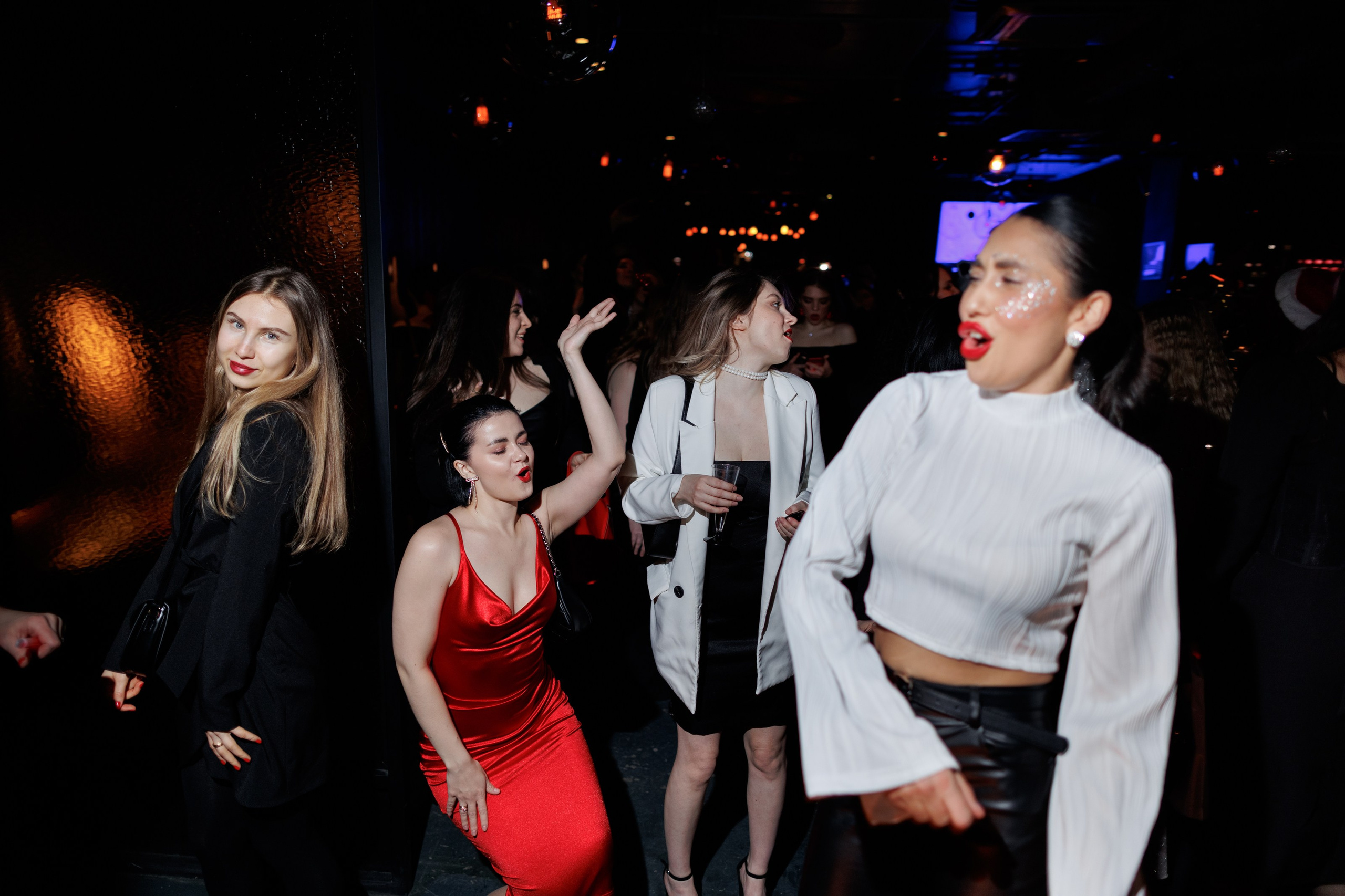 New Year Подружки 23/2024. Свадебный, портретный и репортажный фотограф Дмитрий Карпов