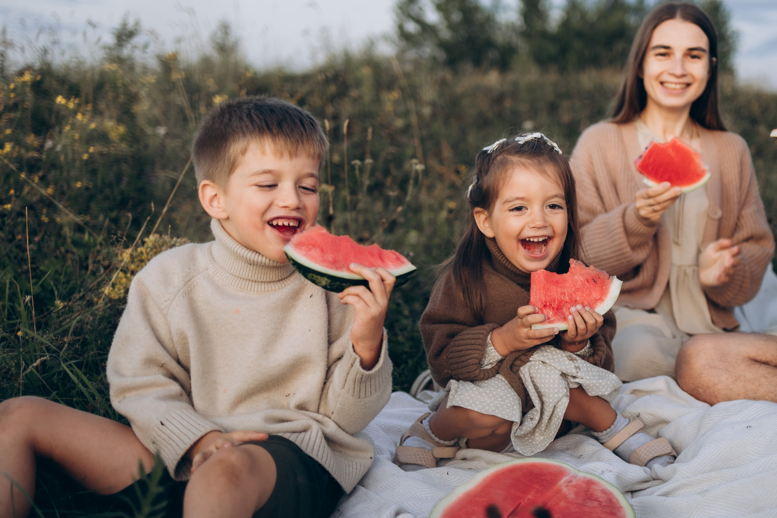 Семейная фотосессия на Колтушских высотах. Семейный и детский фотограф в Санкт-Петербурге Павлова Елена
