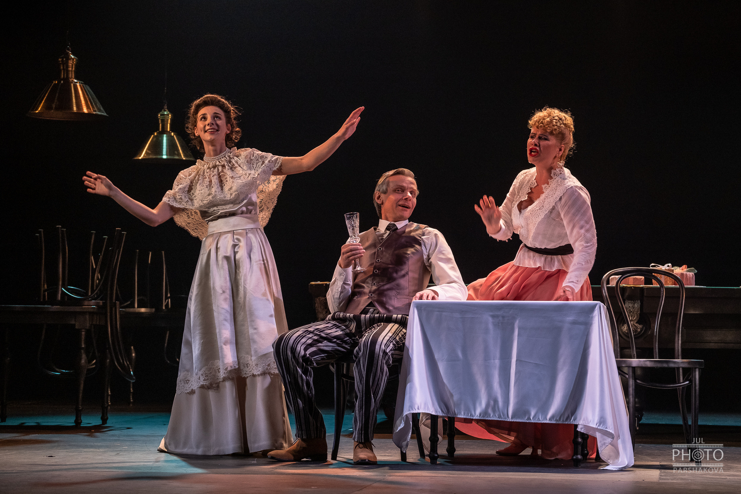 Театр на Литейном спектакль Красавец мужчина предпремьера. Фотограф в Санкт-Петербурге и Москве Юлия Паршакова