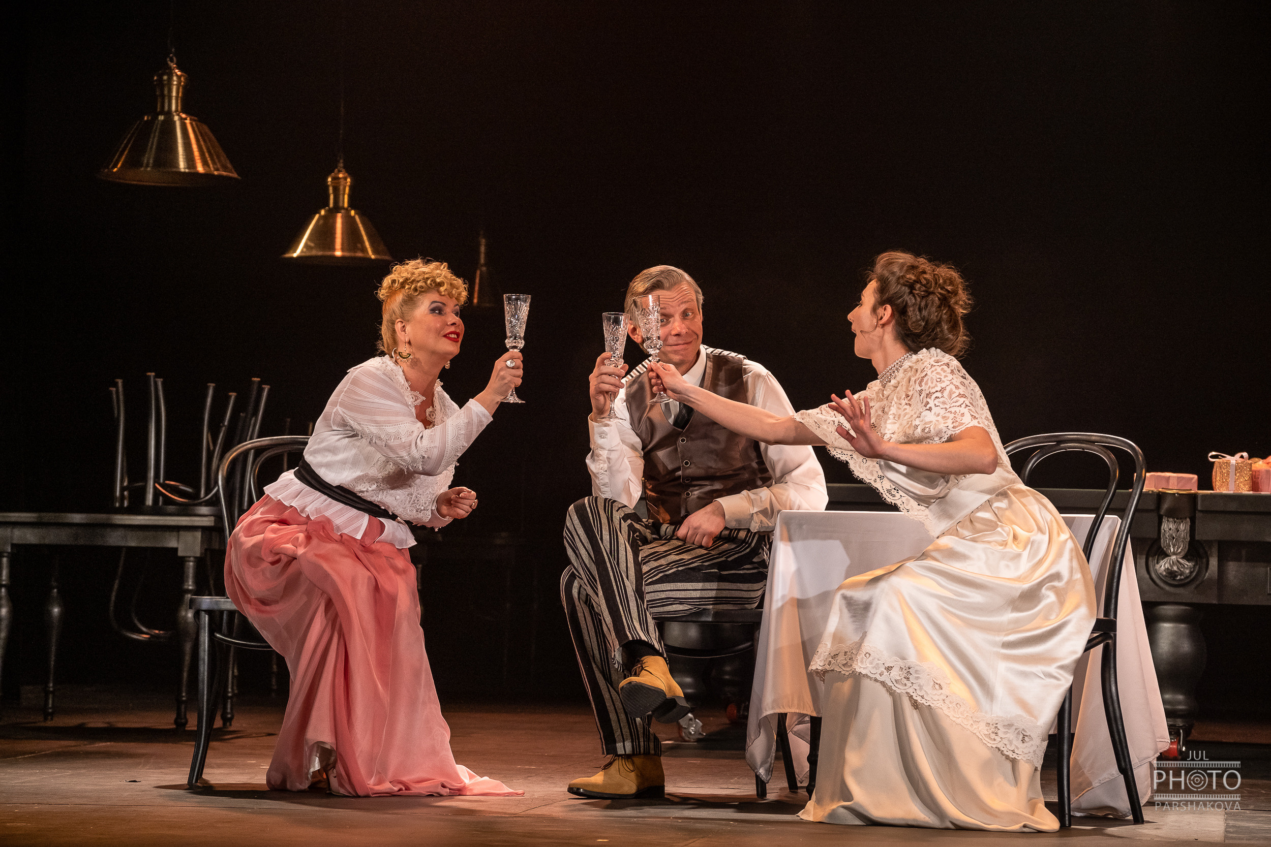 Театр на Литейном спектакль Красавец мужчина предпремьера. Фотограф в Санкт-Петербурге и Москве Юлия Паршакова