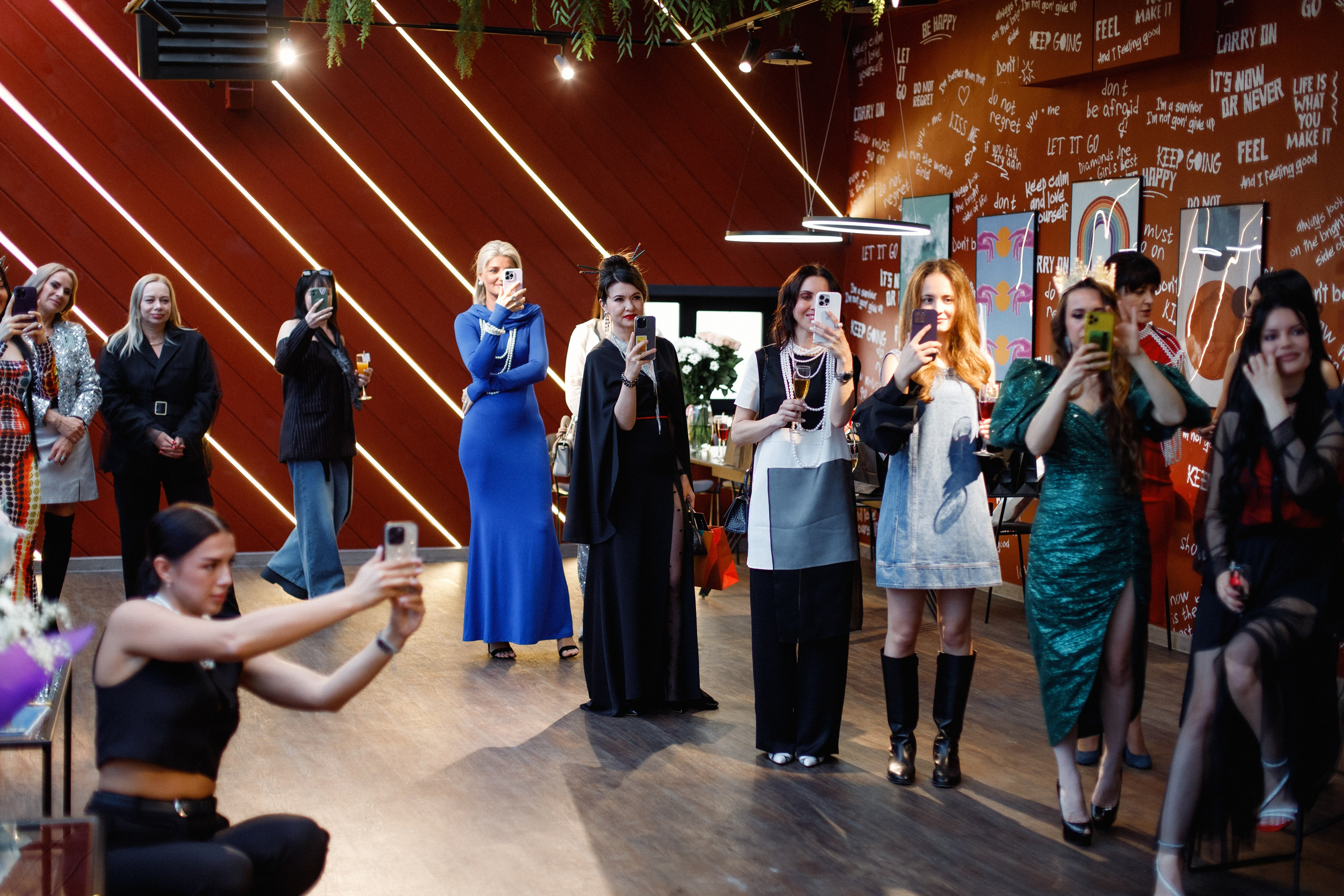 QUEEN KHV [12 ЛЕТ]. СВОИ. ФОТООТЧЕТЫ-СОБЫТИЯ-МЕСТА